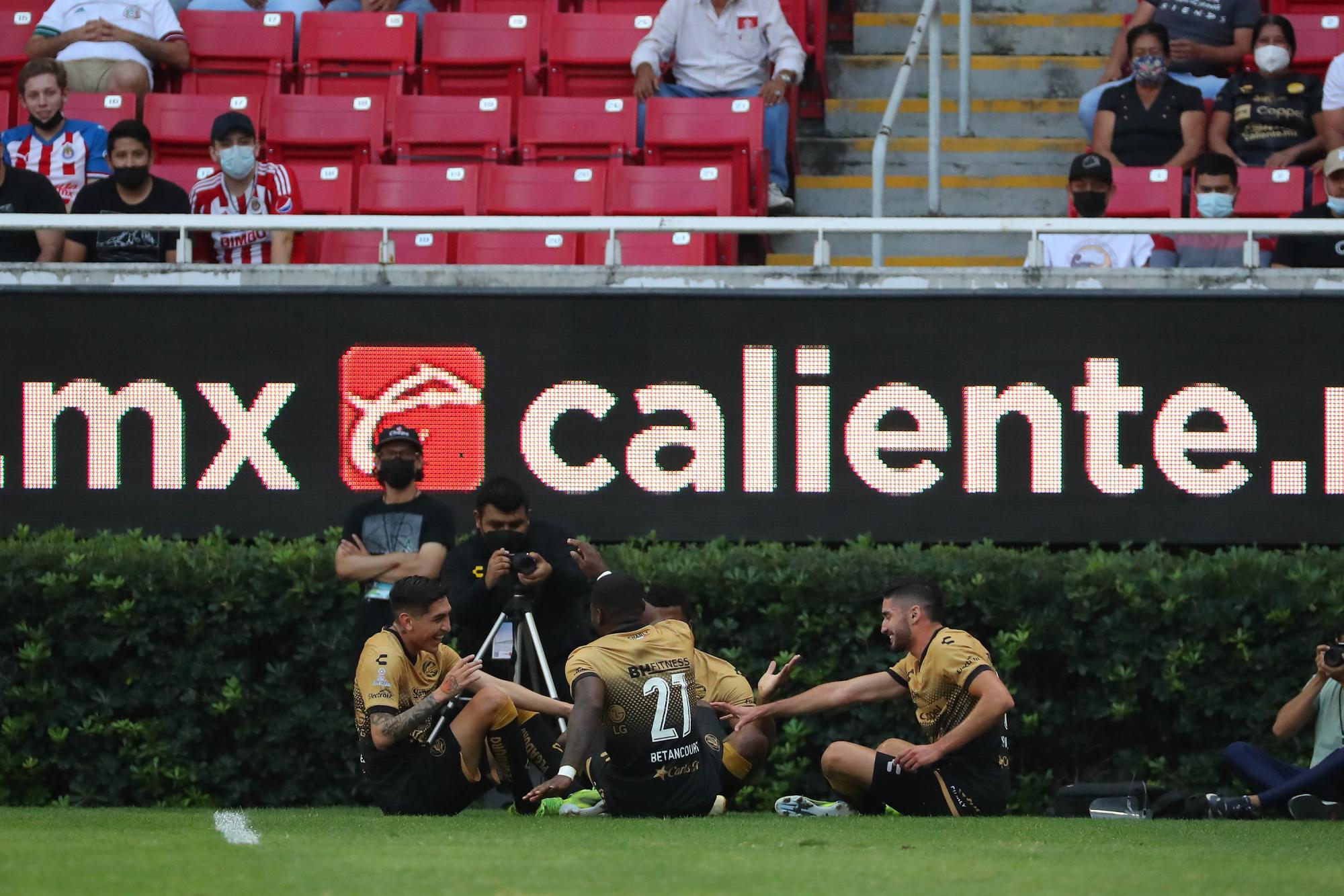 $!Dorados da un golpe de autoridad ante Tapatío y se mantiene como líder invicto