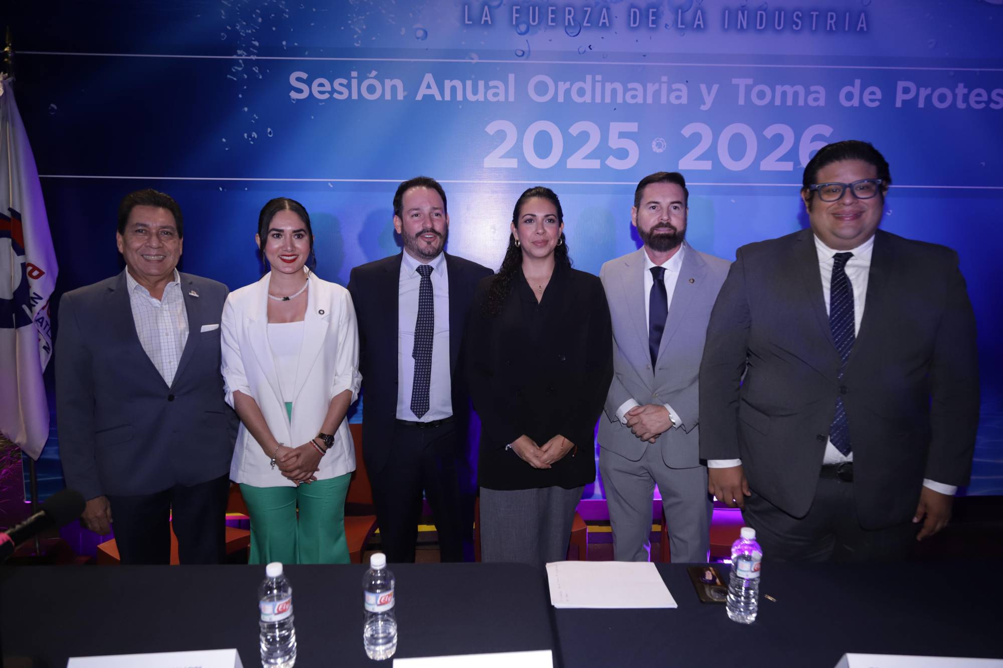 $!Sergio Romero, Michelle Aguilar, Ricardo Velarde, Brenda Vega, Sergio Rojas y Tobías Lozano.