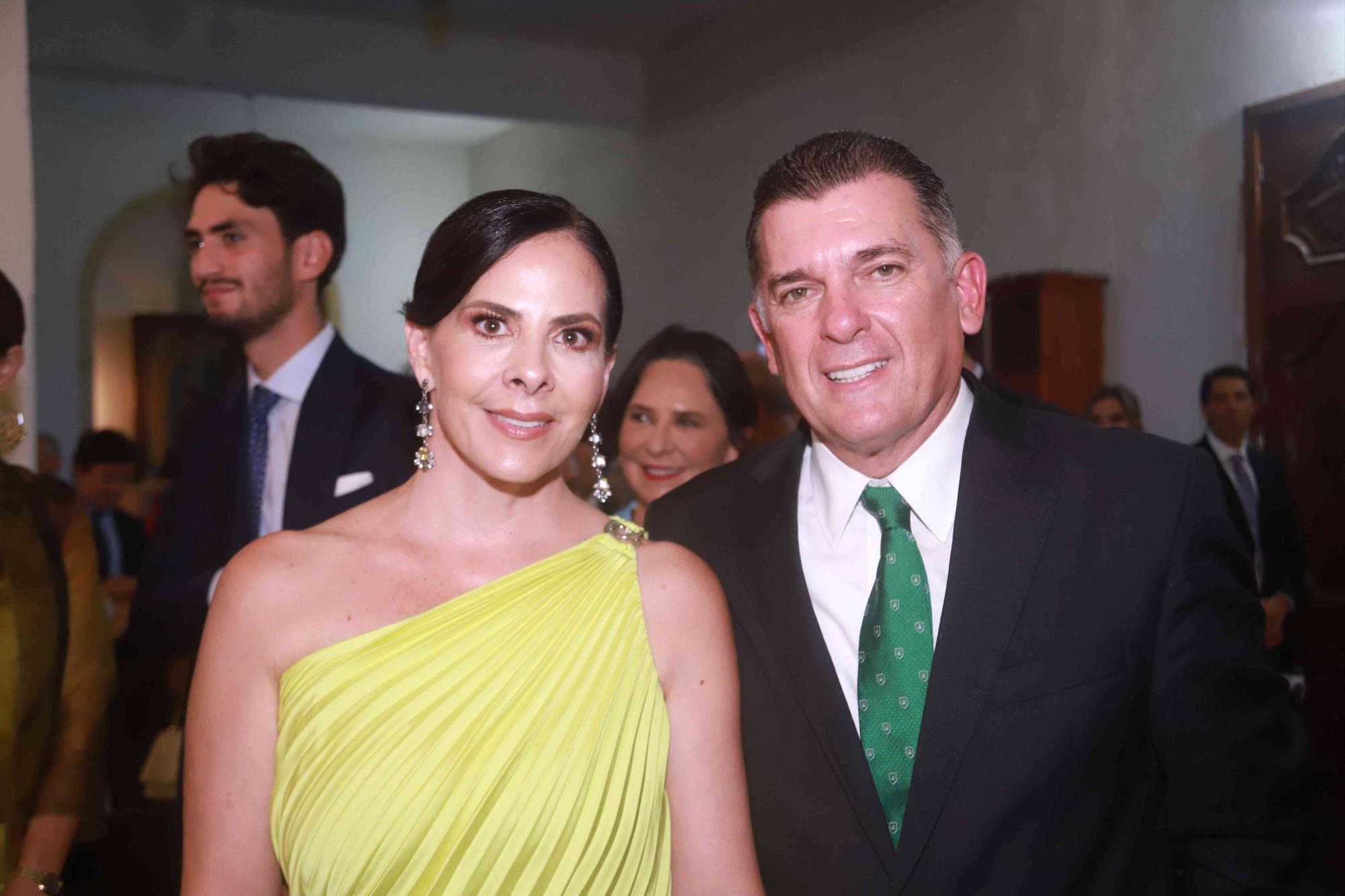 $!Ana Paula Ordaz y Eduardo Bazúa.