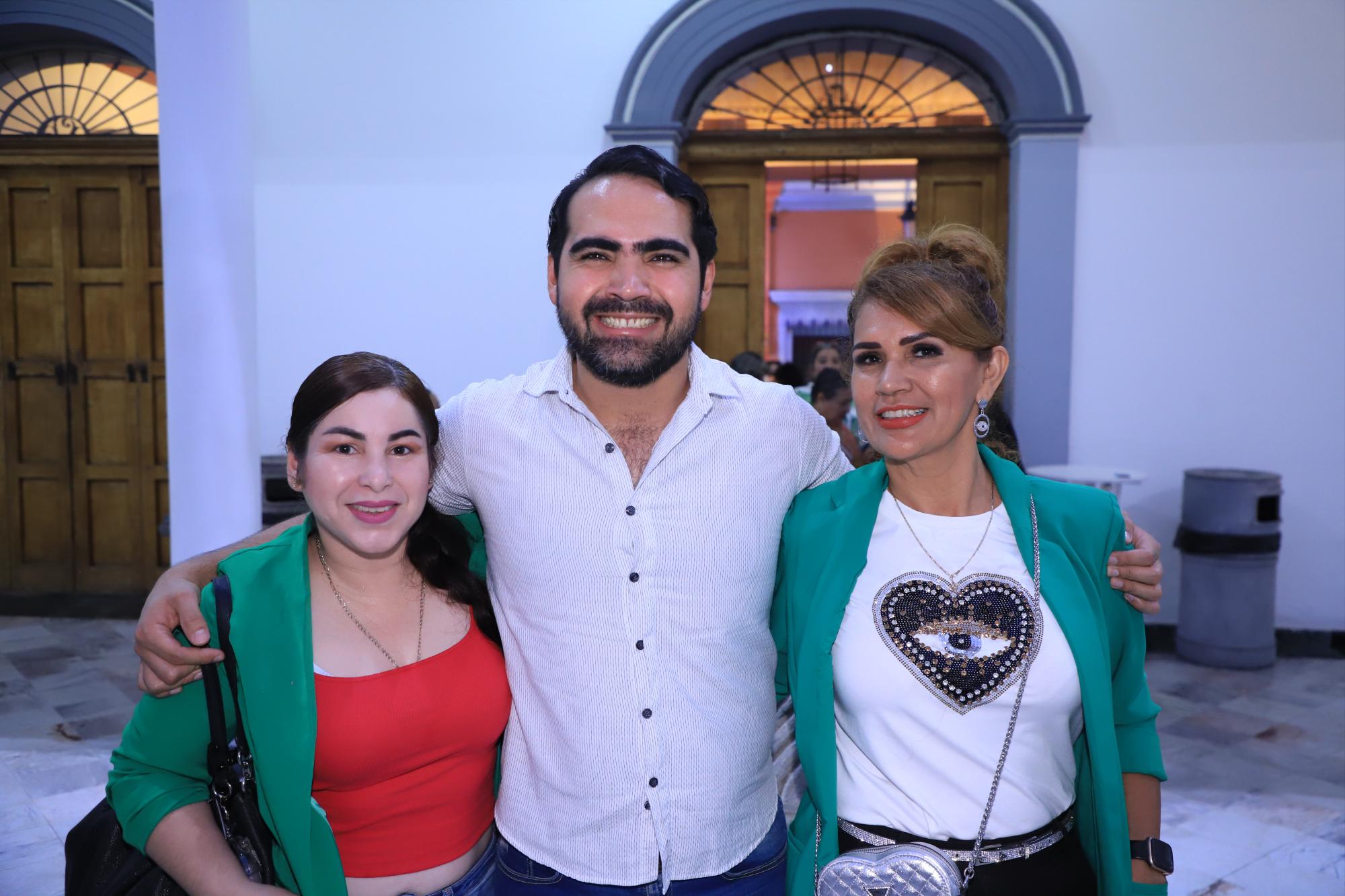 $!Diana Corona, Benjamín López de la Paz y Mariela Loc.