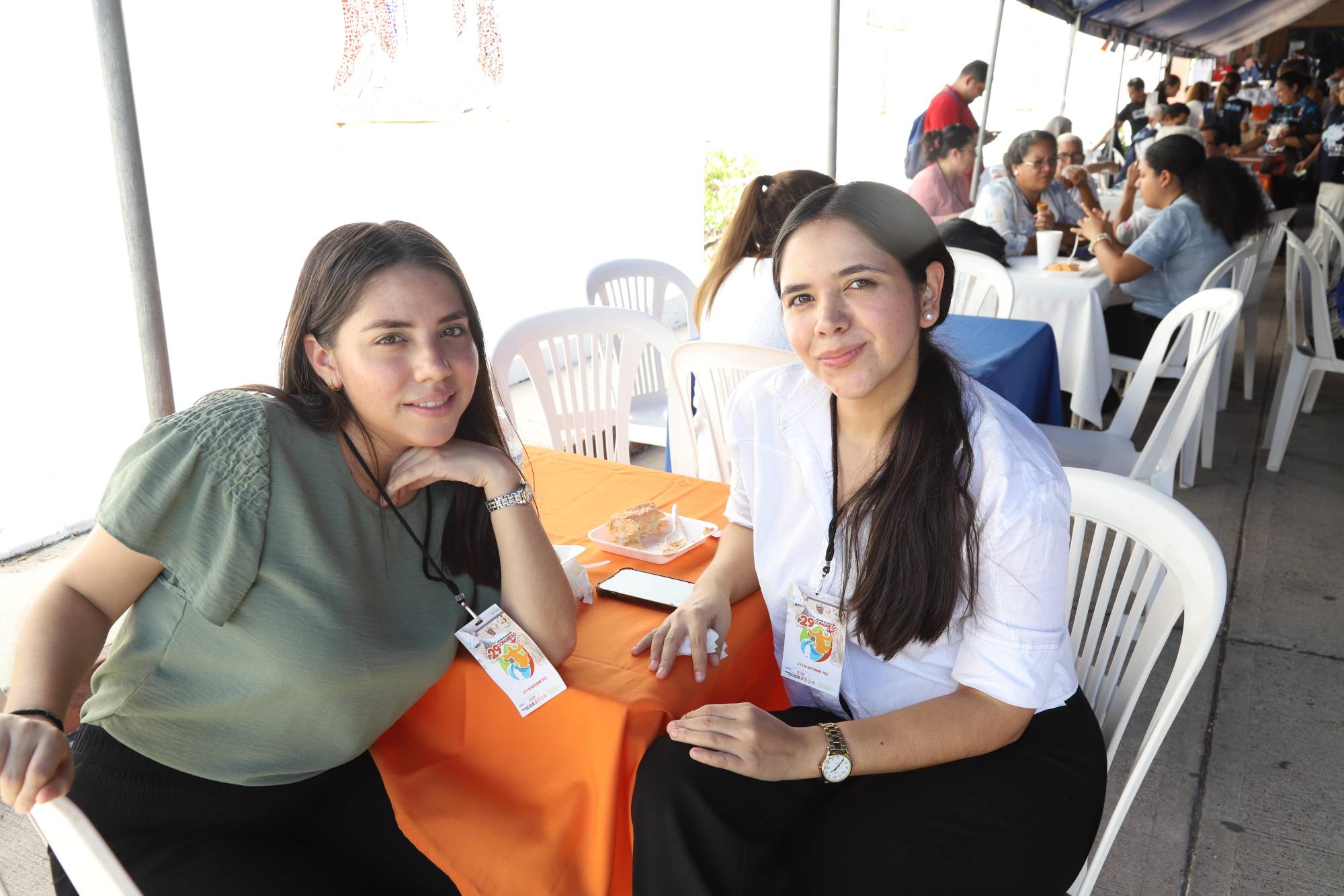 $!Litzy y Teresita Carreón.