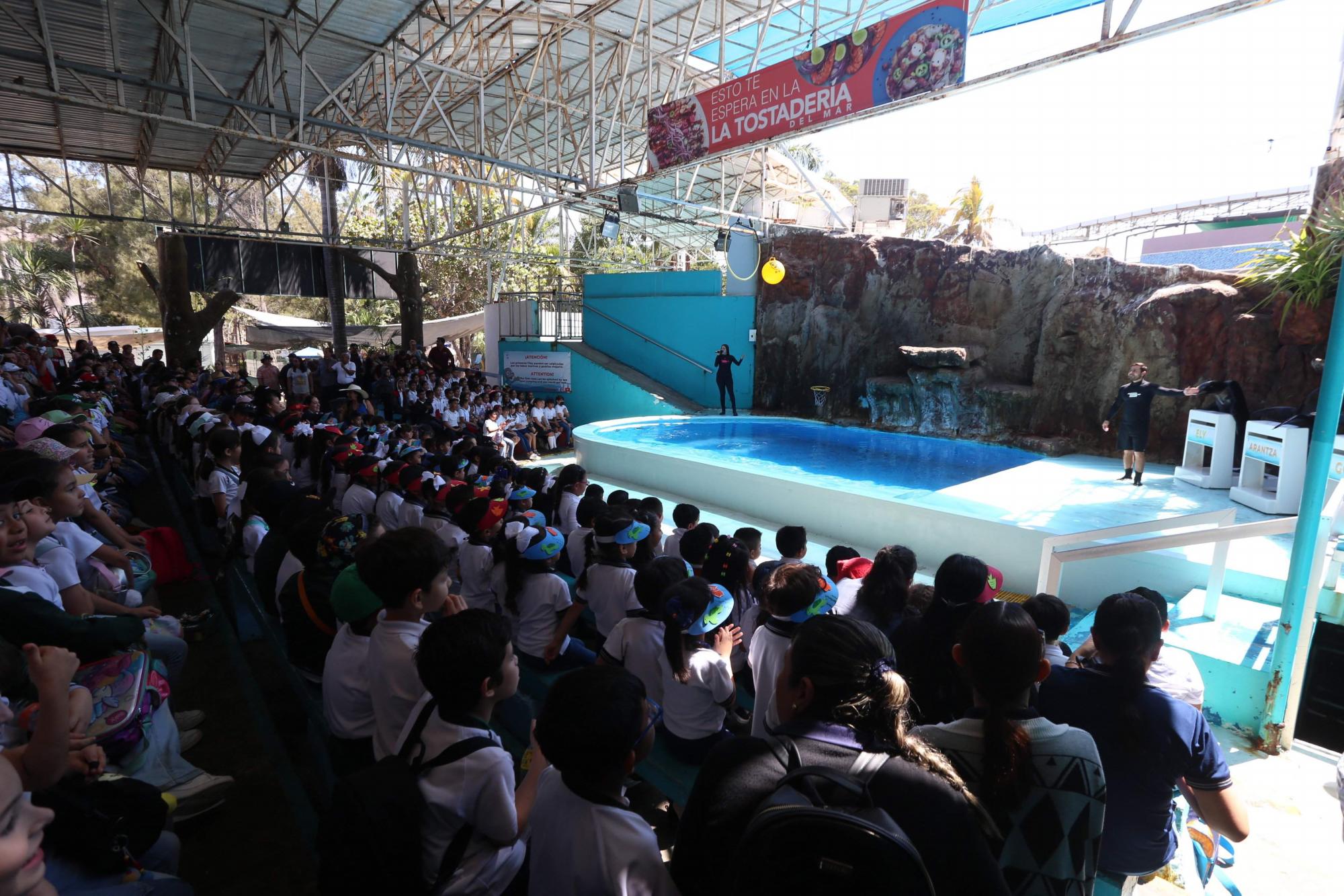 $!Acuario Mazatlán alista su cierre tras 42 años siendo el sitio más visitado de Mazatlán