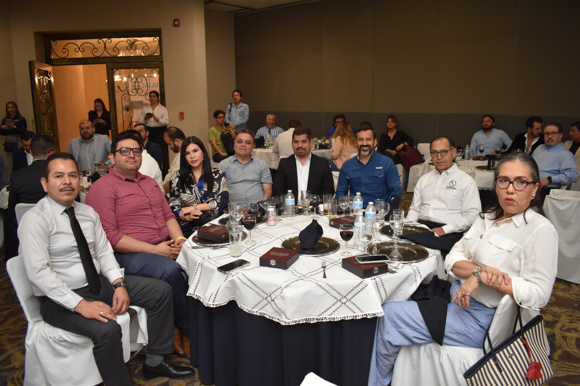 $!Médicos especialistas se dan cita para participar en la toma de protesta del nuevo consejo directivo del Colegio Médico.