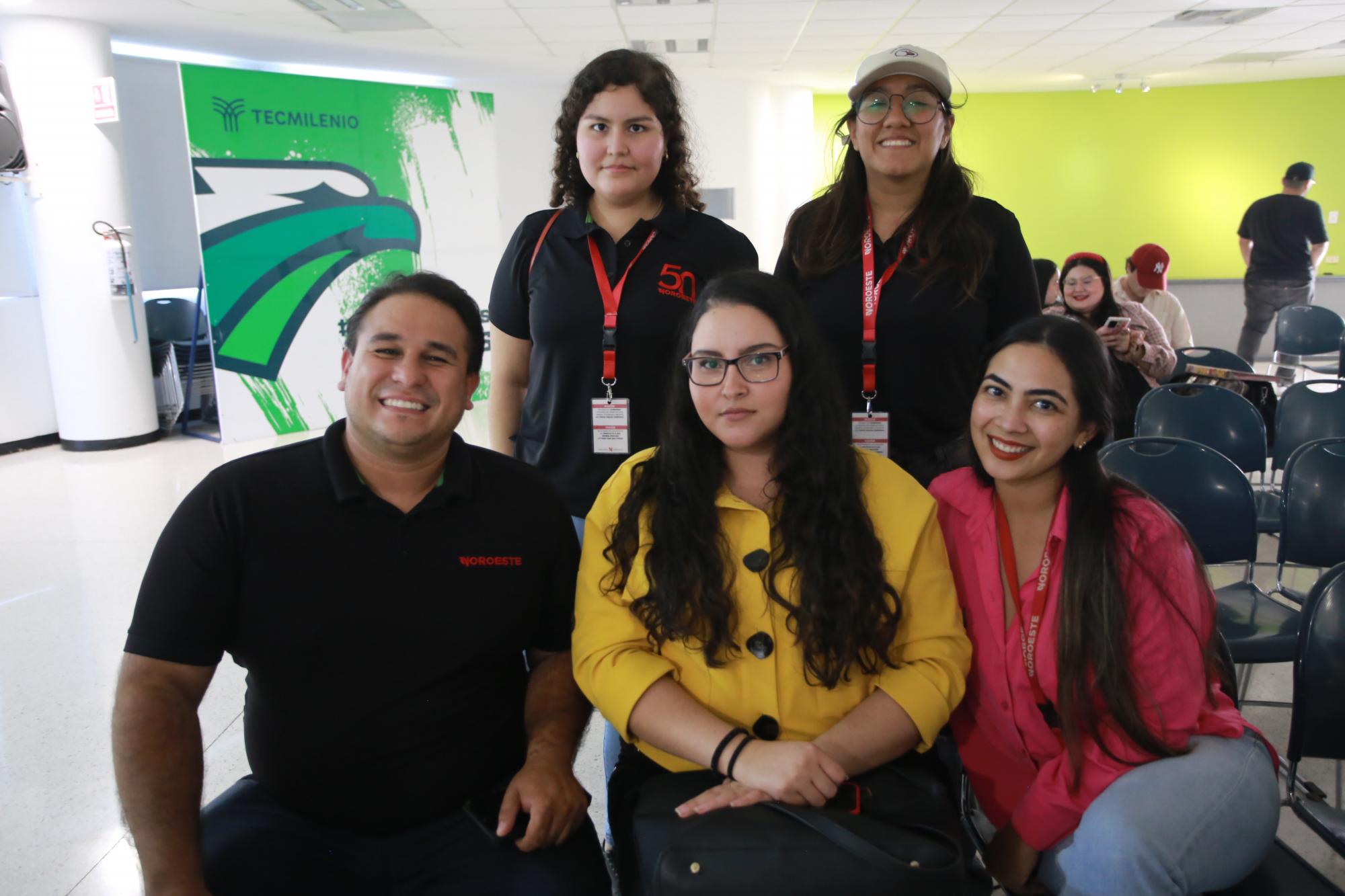 $!Estefani López y Dulce Aguilar. Sentados, Manuel Serrano, Vanessa Lizárraga y Estefania Ponzo.