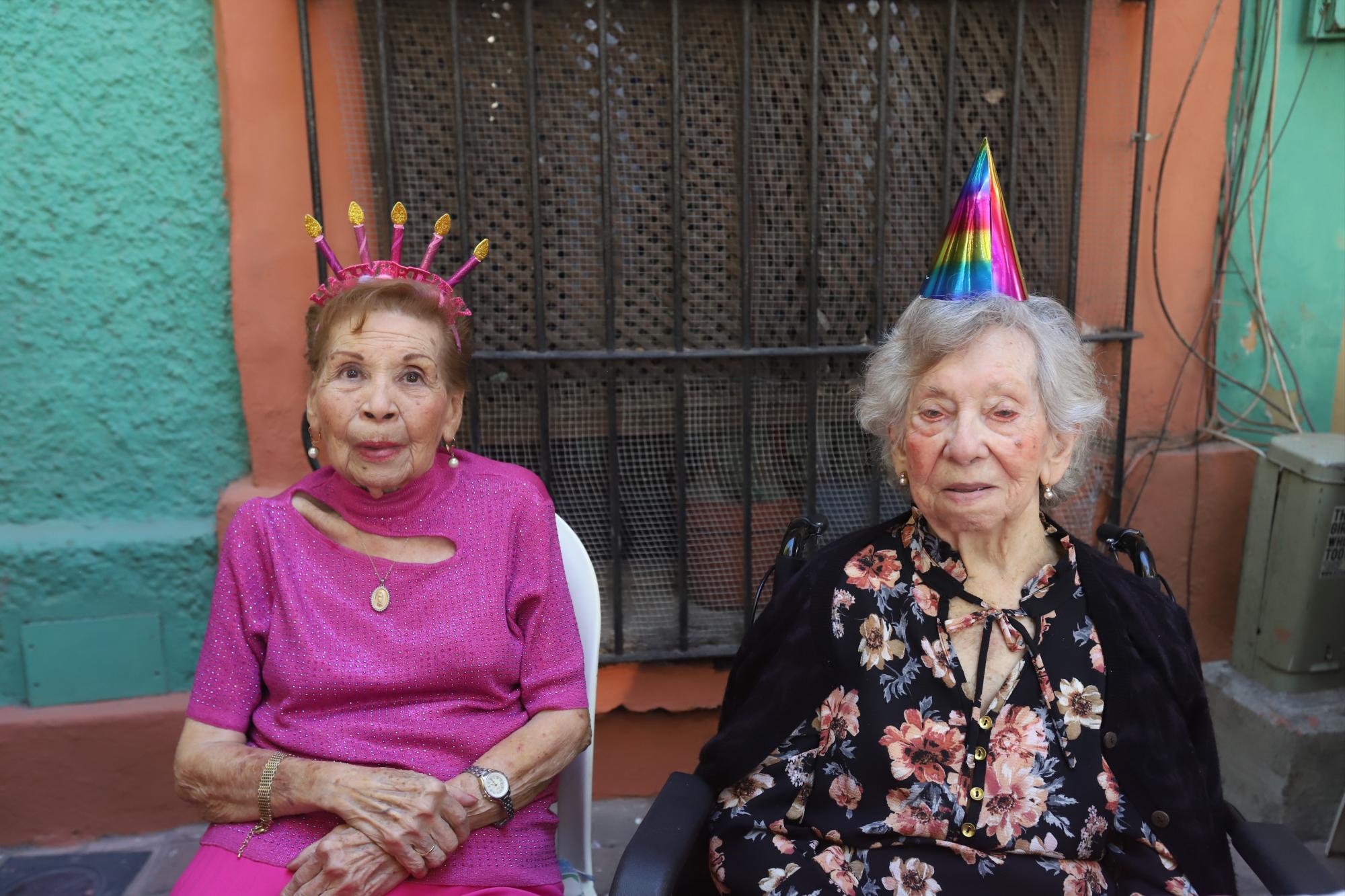 $!Lolita Woo y Pachita de Bect.