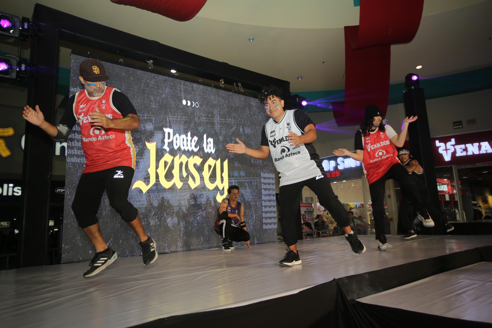 $!Alumnos de la Escuela de baile H Studio pusieron el ambiente.