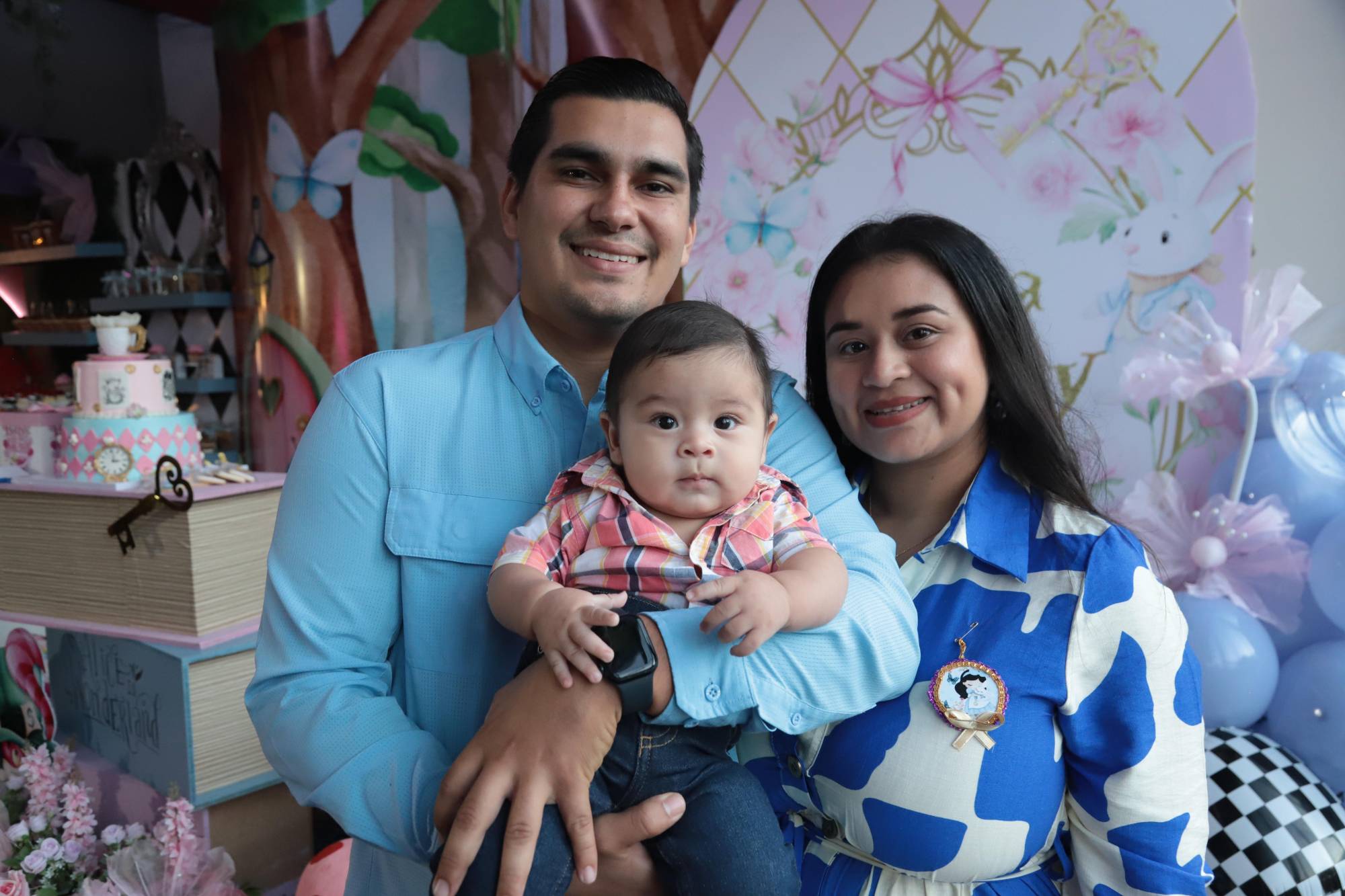 $!Antonio Maldonado, Ciboney Tolosa y su hijo Lian Antonio.