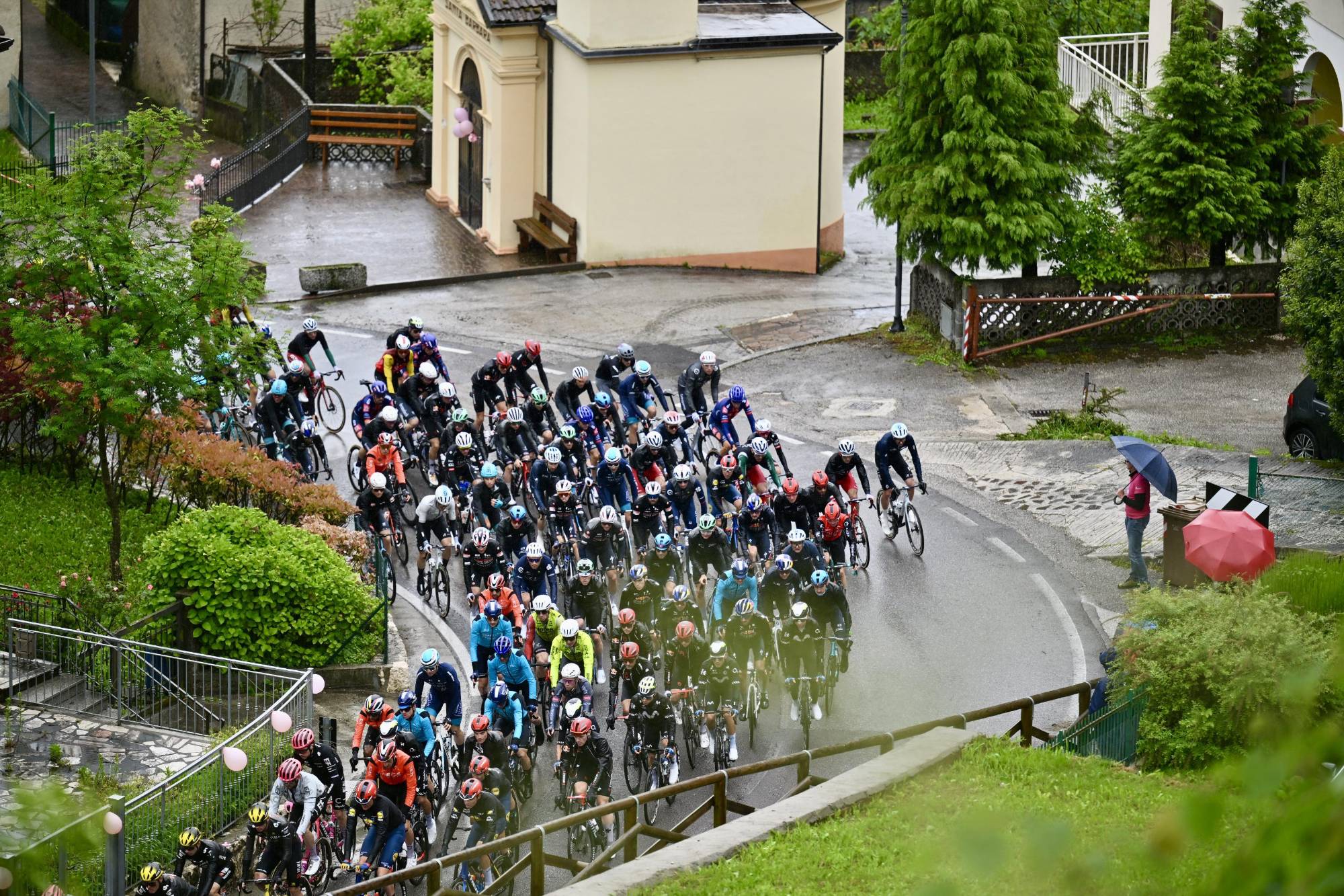 $!Tras caótica etapa, Isaac del Toro permanece líder del Giro