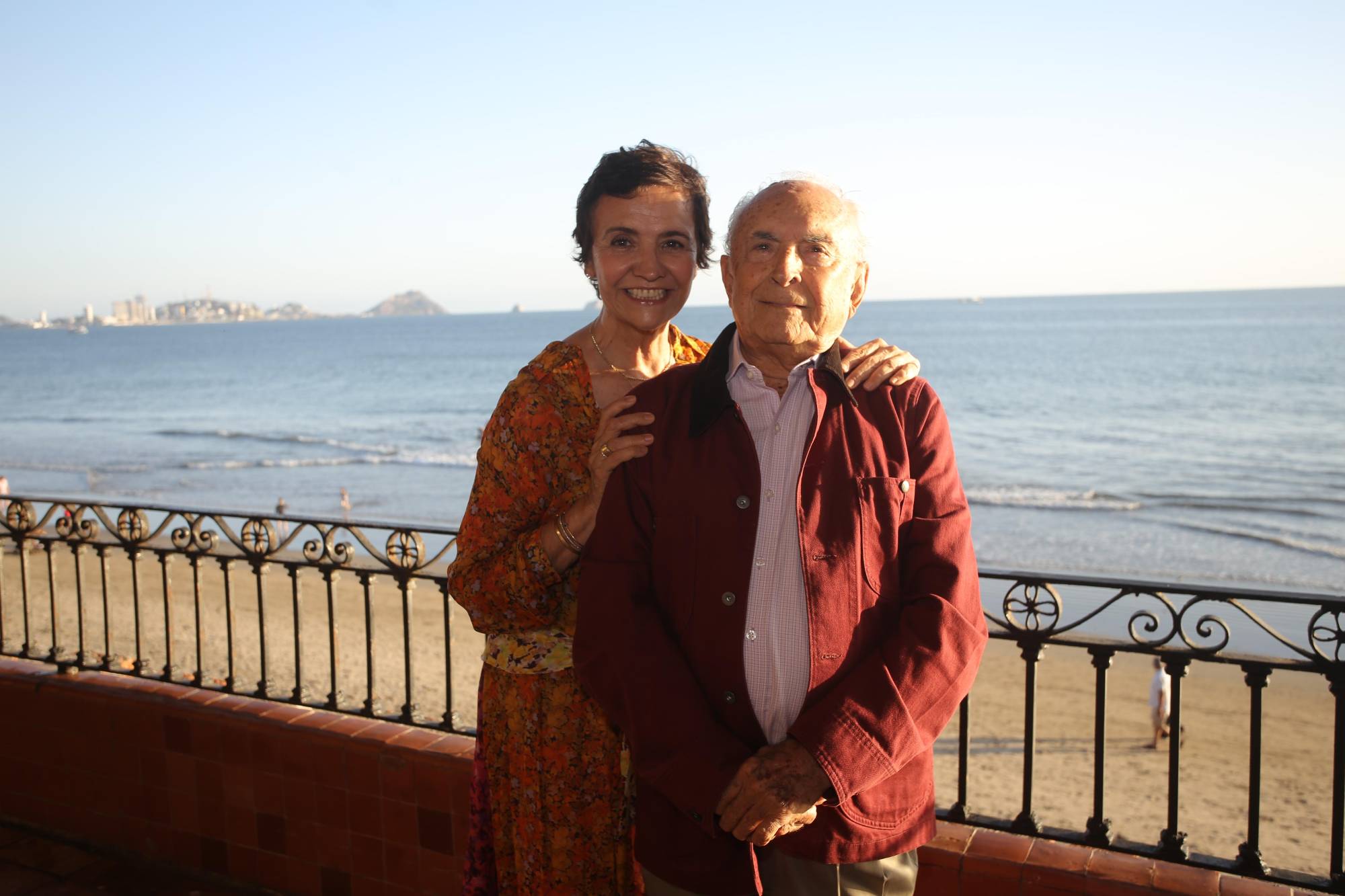 $!Elsa María López Tirado junto a su papá, Mario López Milán.