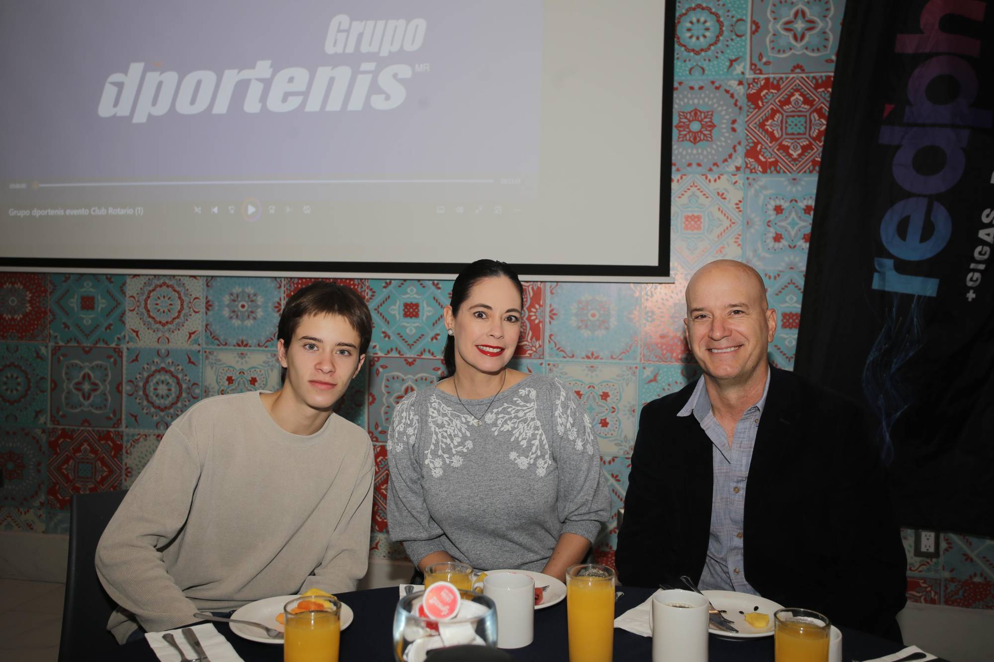 $!Rodrigo junto a sus papás, Laura Moreno de Díaz y Rodrigo Díaz.
