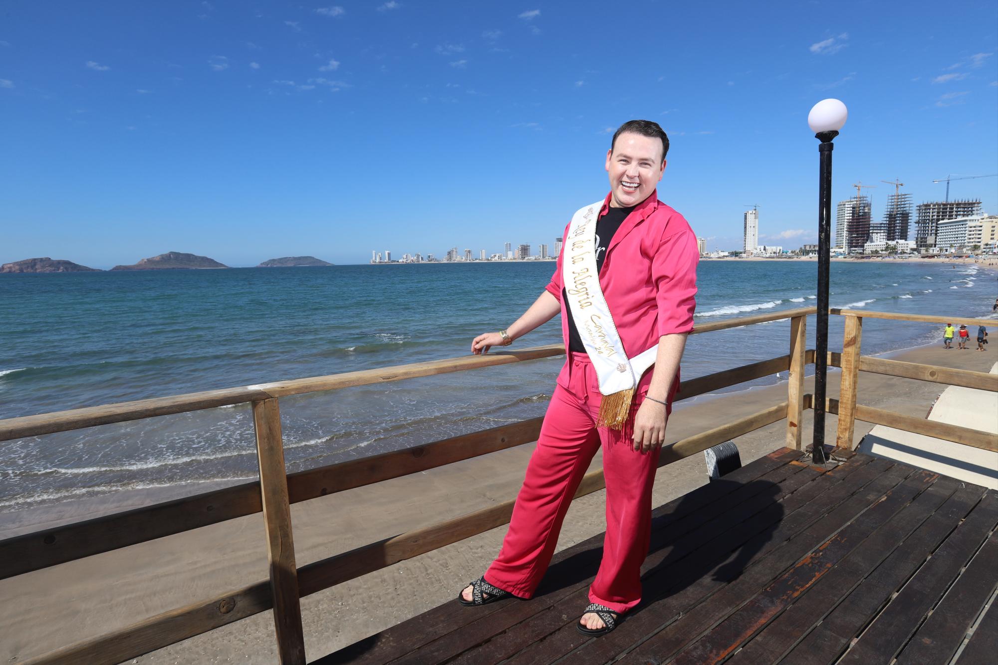 $!Este jueves coronan a Héctor Limón, el ‘Rey del Millón’