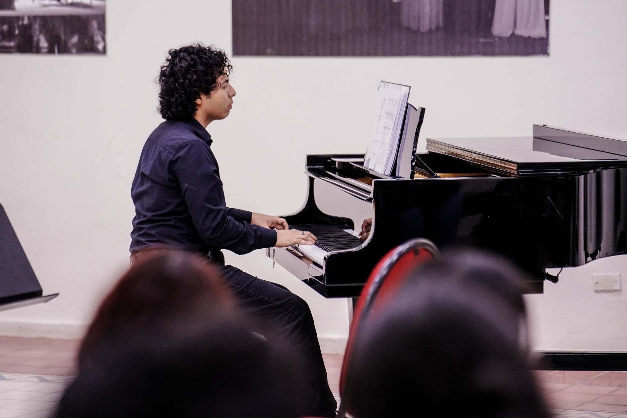 $!La velada fue un diálogo musical que cruzó siglos, desde el Barroco con piezas de Antonio Vivaldi y Arcangelo Corelli, hasta la música contemporánea.