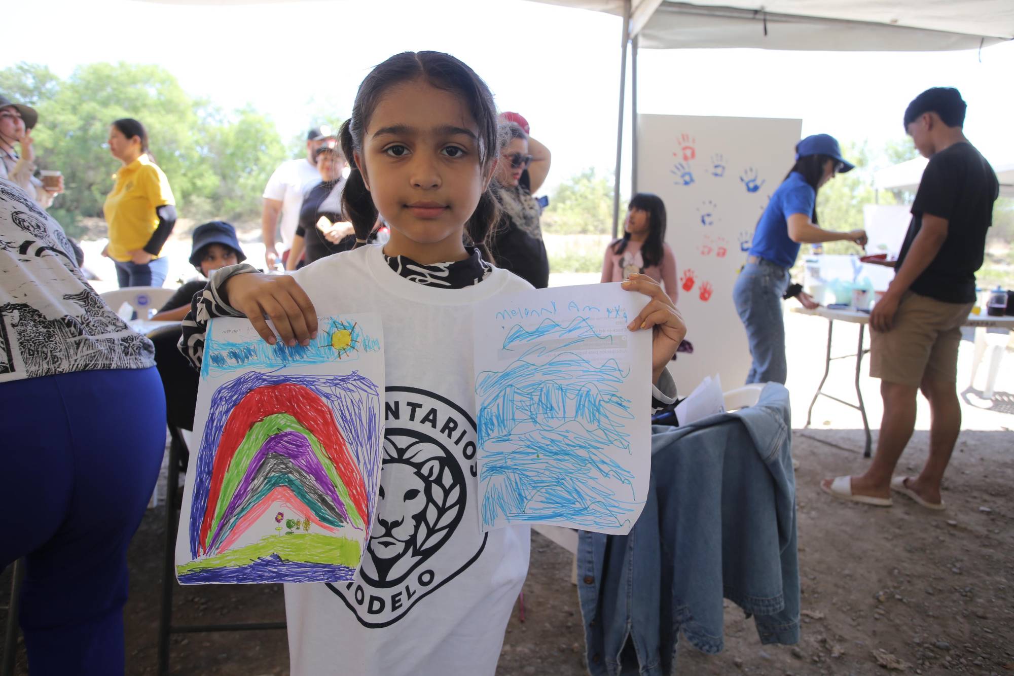 $!La pequeña Melannie disfrutó de las actividades culturales que se realizaron en el lugar.