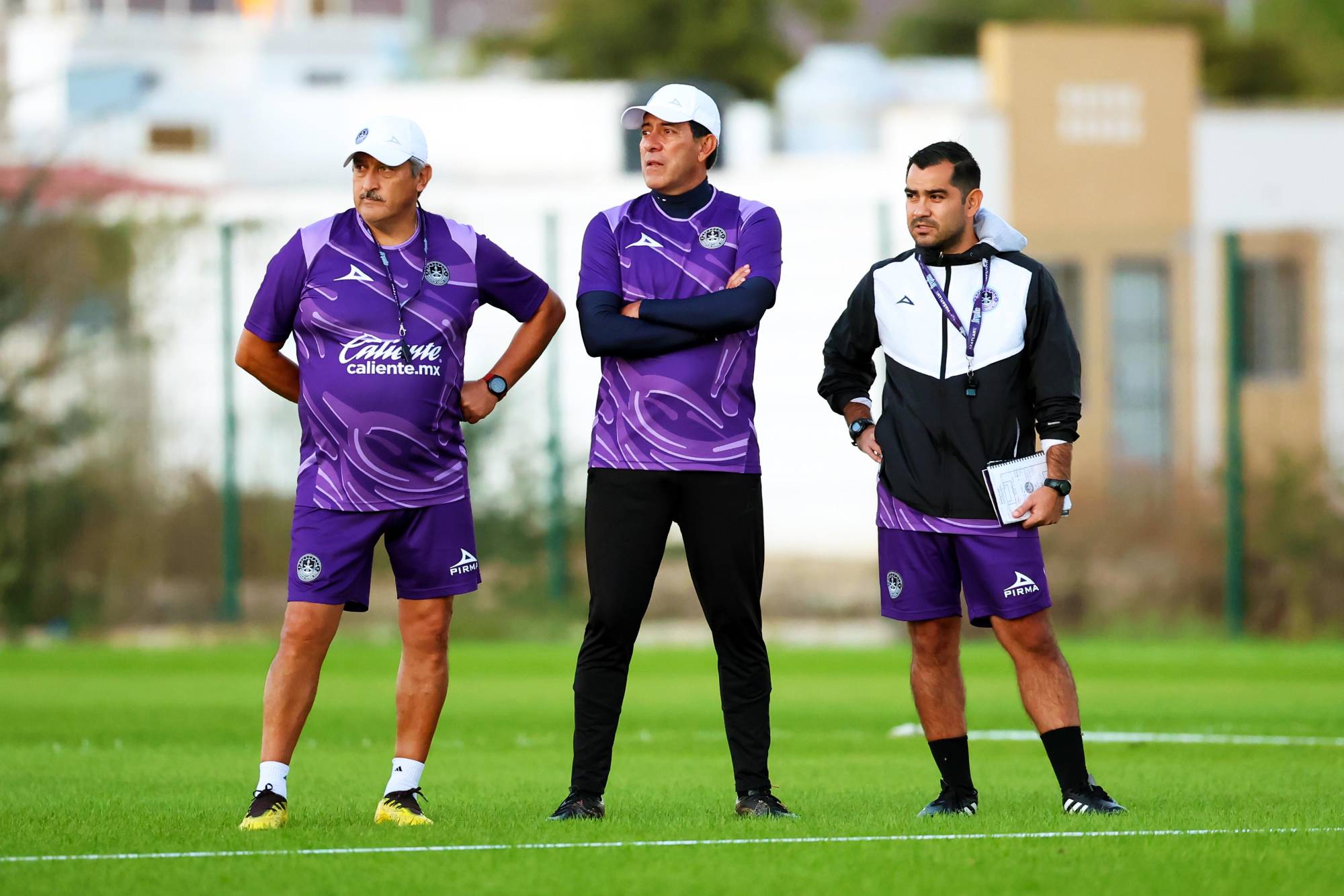 $!Mazatlán FC Femenil anuncia la salida de Roberto Pérez como DT