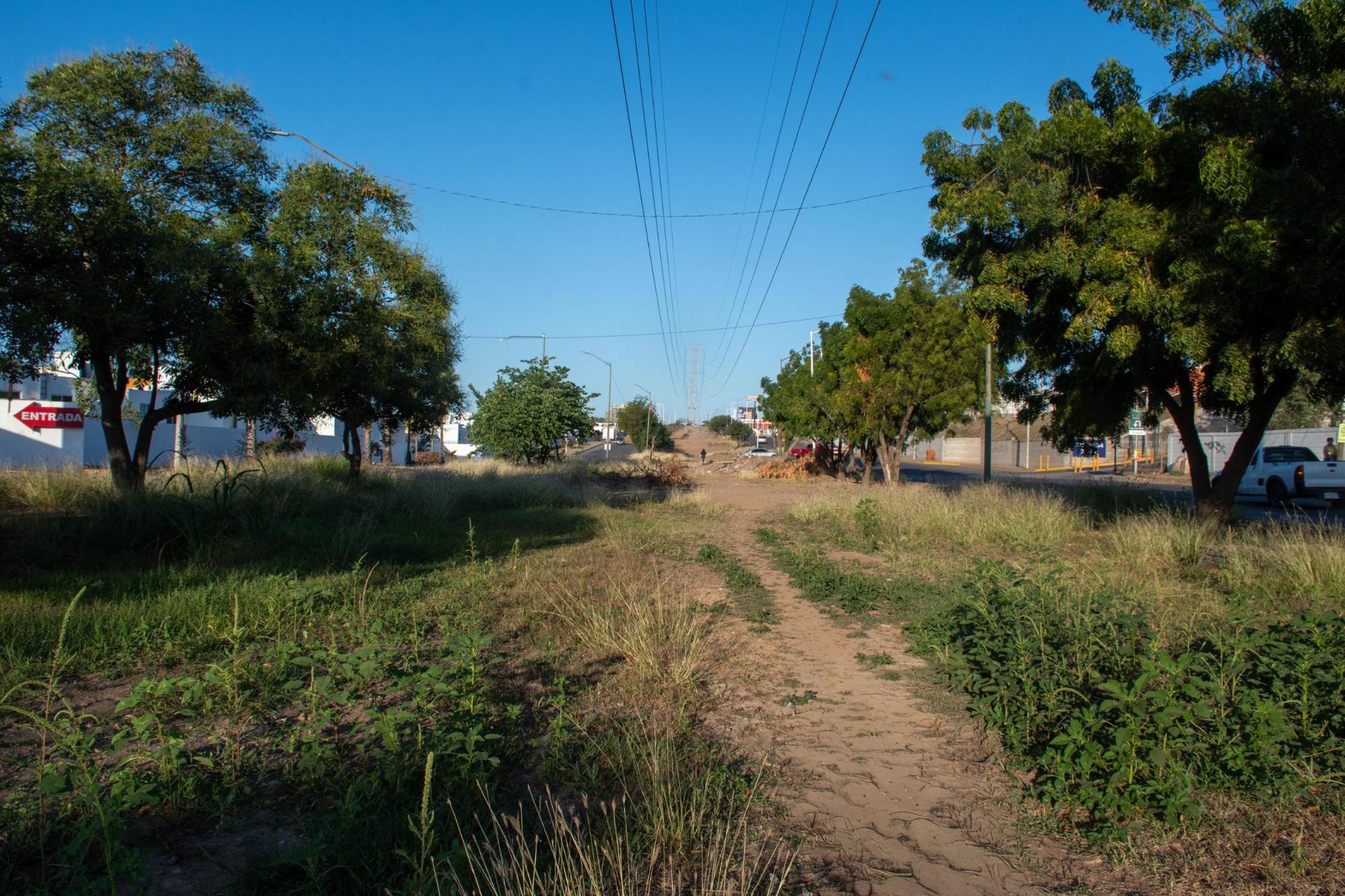 $!Intervienen Calzada de las Torres y bulevar Ganaderos, en Culiacán, con labores de mantenimiento