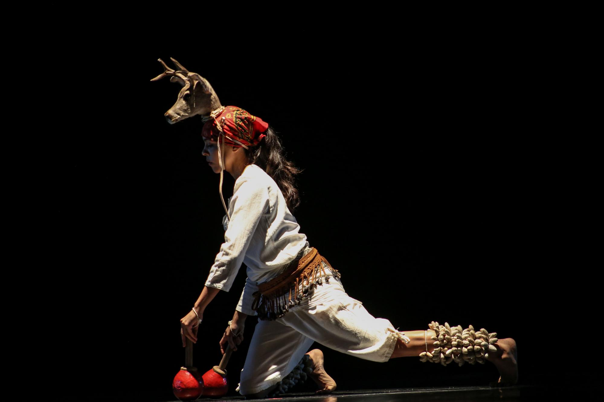 $!Con danza, música y canto inician festejos por los 15 años de Danza Joven Sinaloa