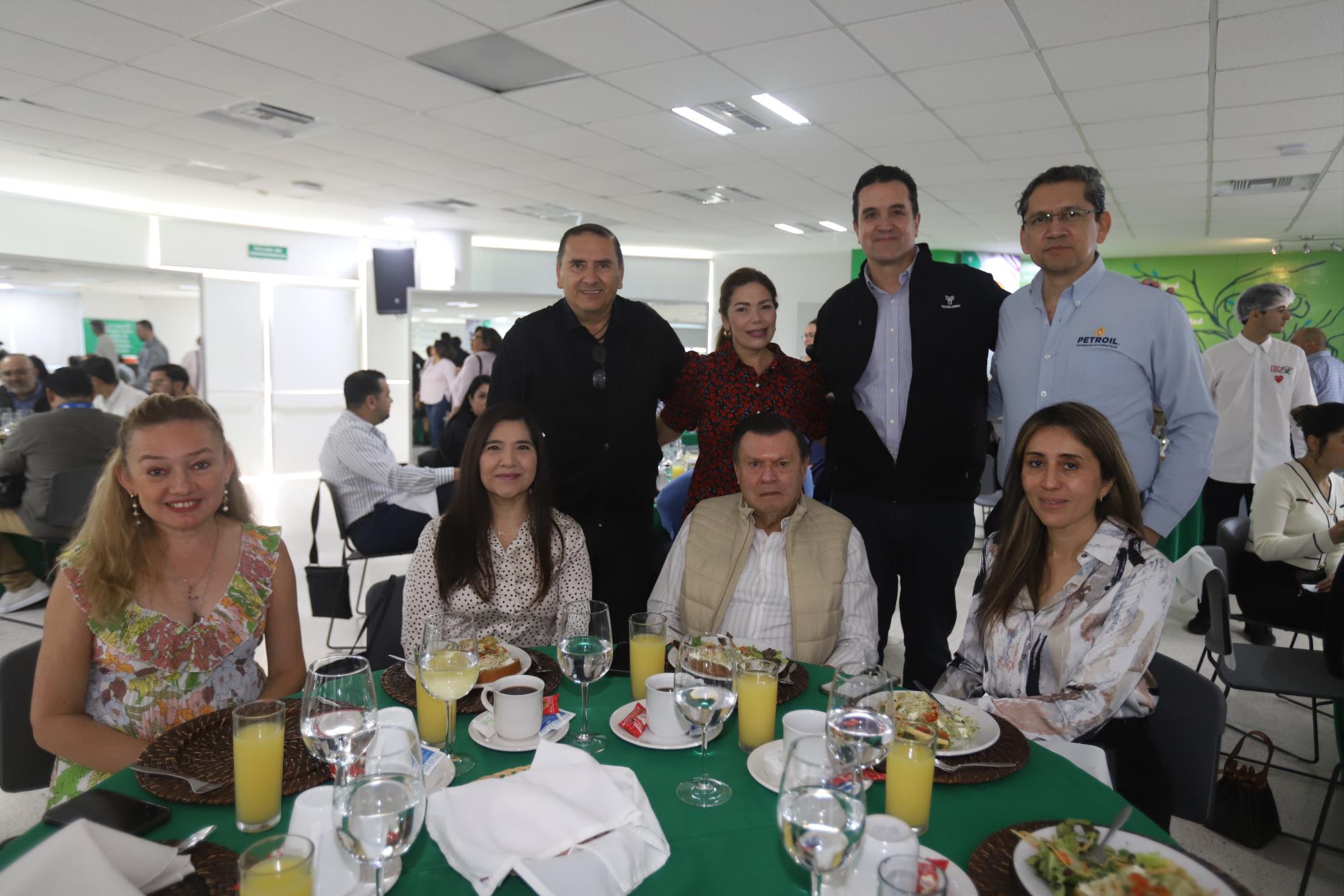 $!Óscar García, Elizabeth Peraza, Luis Gutiérrez Aladro, Luis Enrique Cruz, Cande Ramírez, Fabiola Camacho, Amado Guzmán y Verónica Estrada.