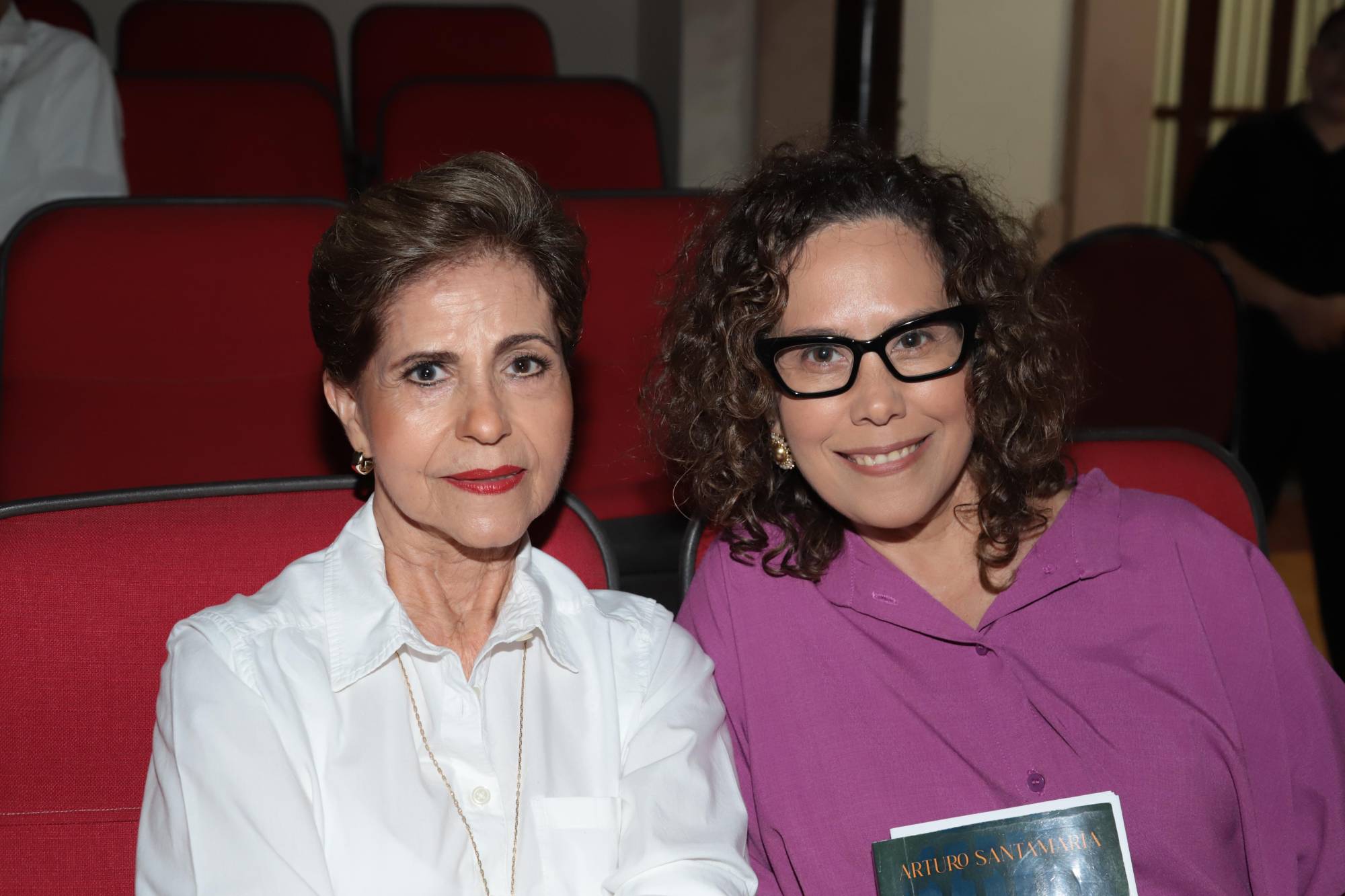 $!Mary de Ramírez y Leonor Ramírez.