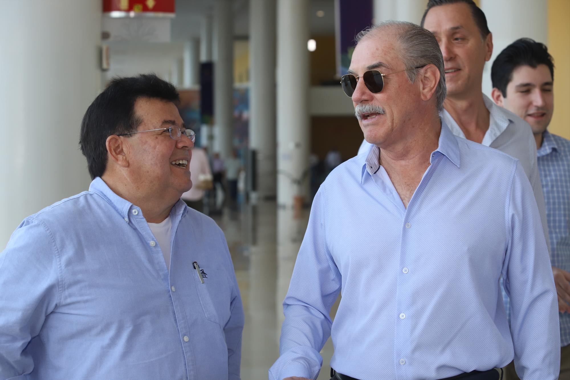 $!Ofrecen desayuno networking con Jesús Vizcarra Calderón