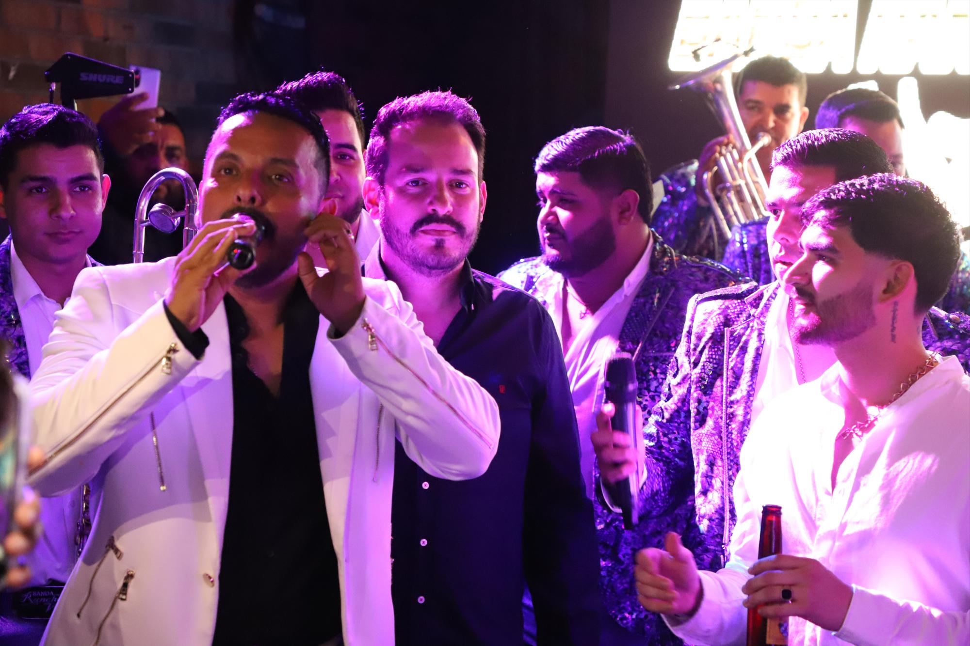 $!Carlos Sarabia fue uno de los invitados especiales y quien también interpretó unas melodías.