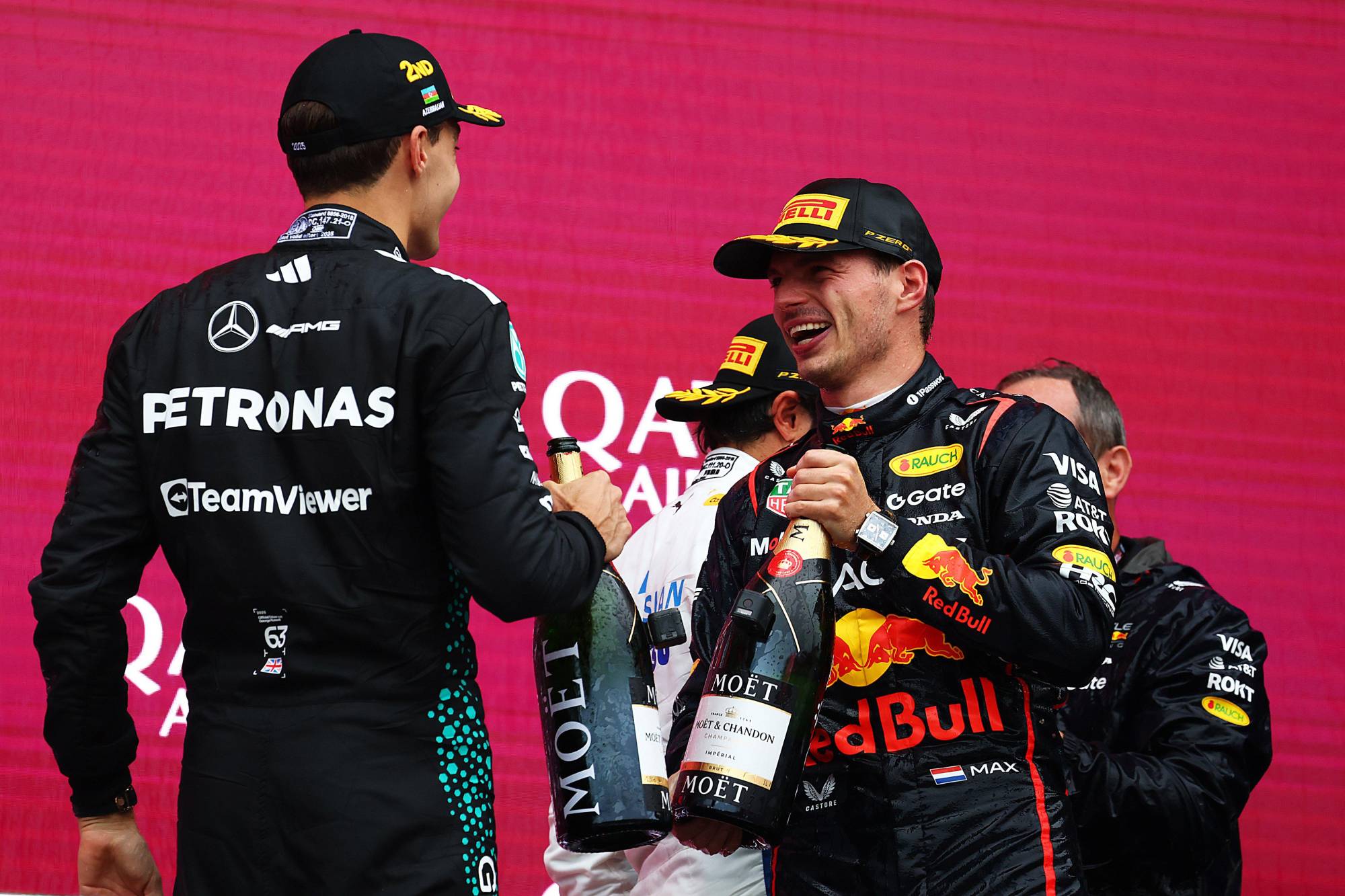 $!Verstappen hila victorias al ganar sorpresivo GP de Azerbaiyán y aún sueña con el título