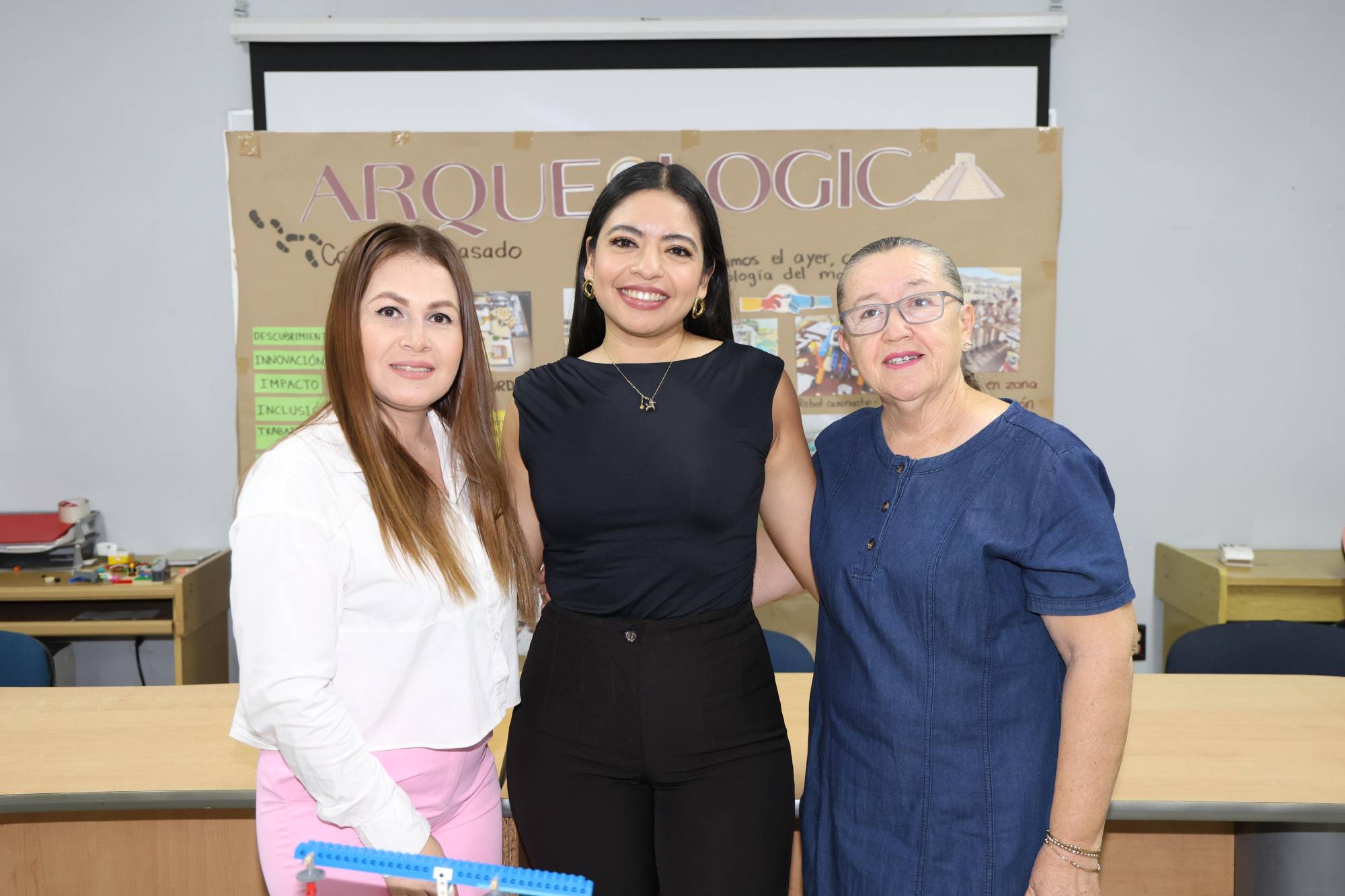 $!Denisse Morales Barraza, Grecia Estrada Tostado y Azul María Dalia Macías Osuna.