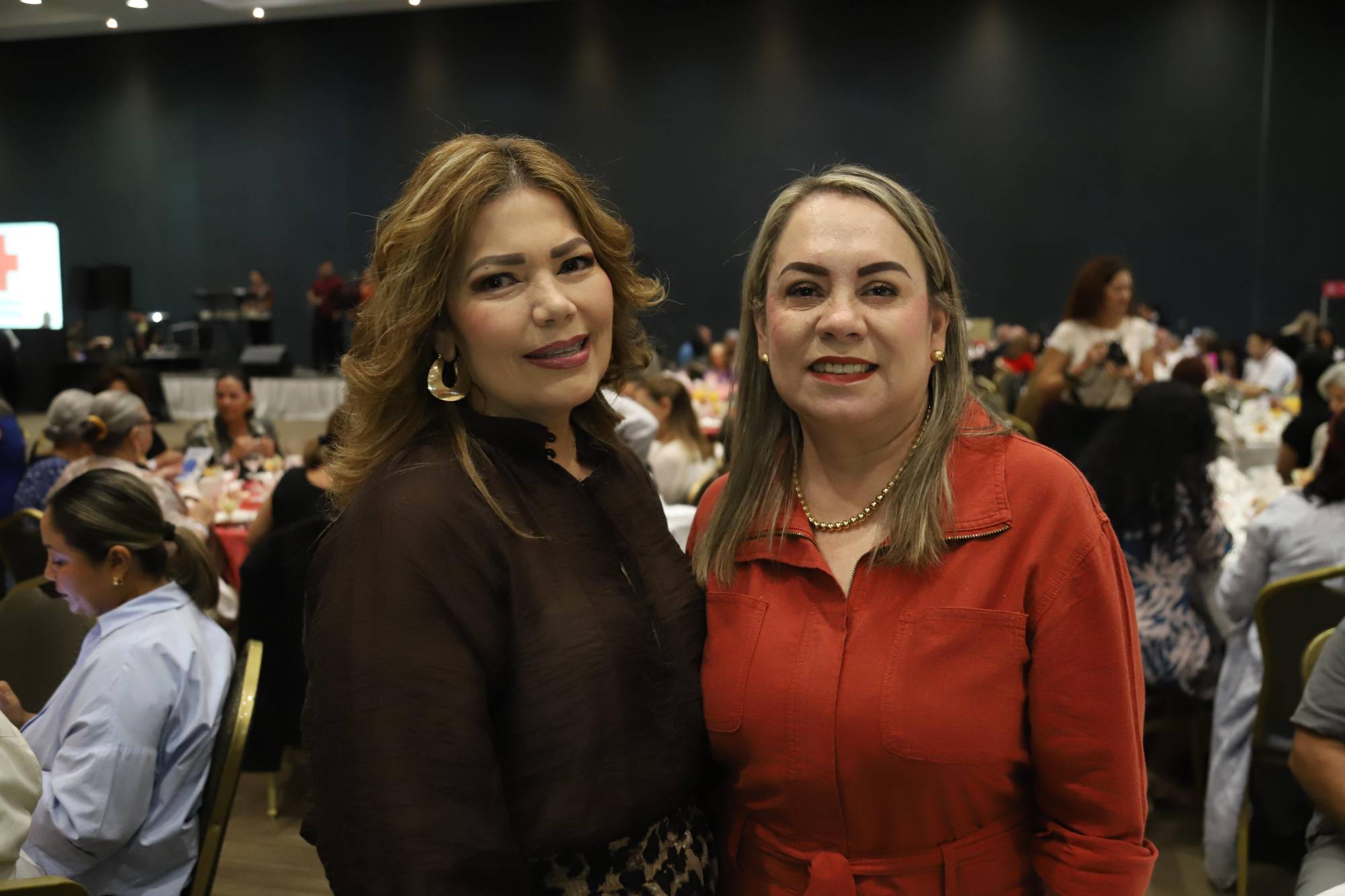 $!Elizabeth Peraza y Elva Aguirre.