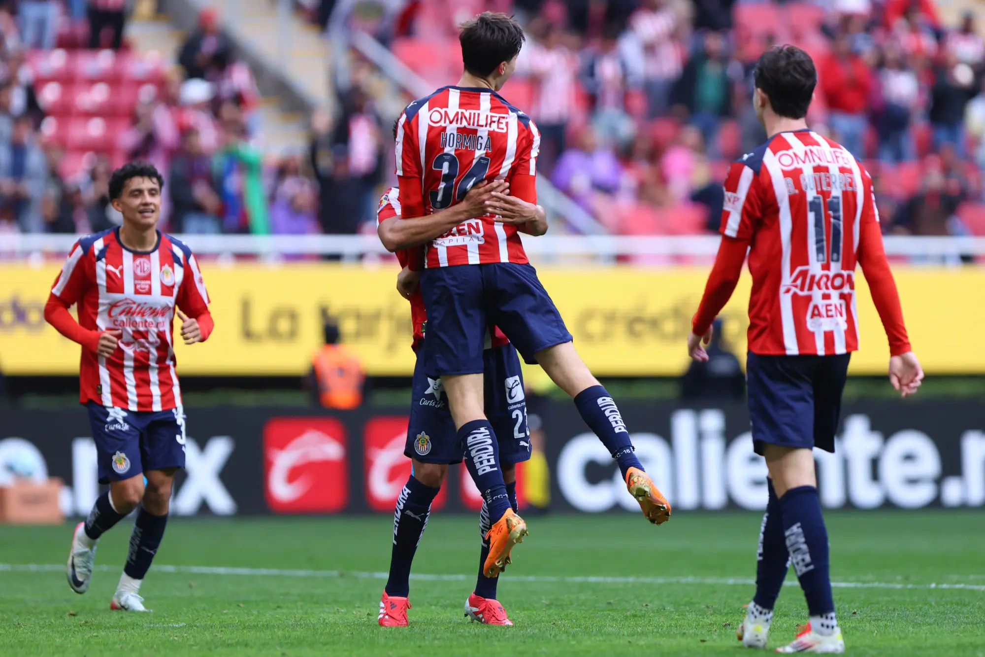 $!Chivas mantiene paso perfecto con triunfo sobre Querétaro en el Akron