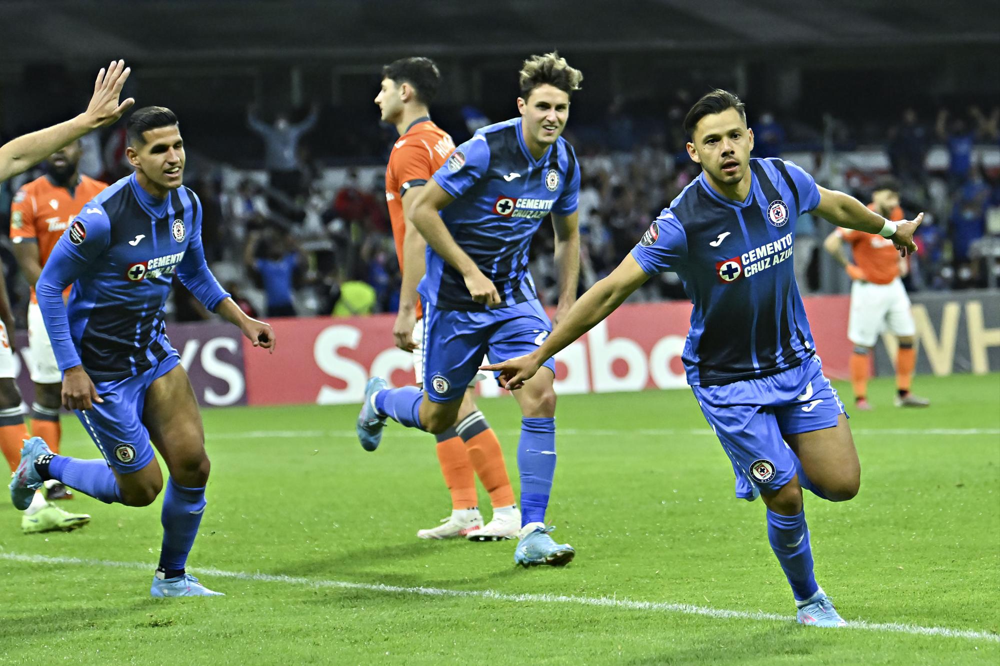 $!Cruz Azul supera 3-1 a Forge y avanza a cuartos de final de la Concachampions