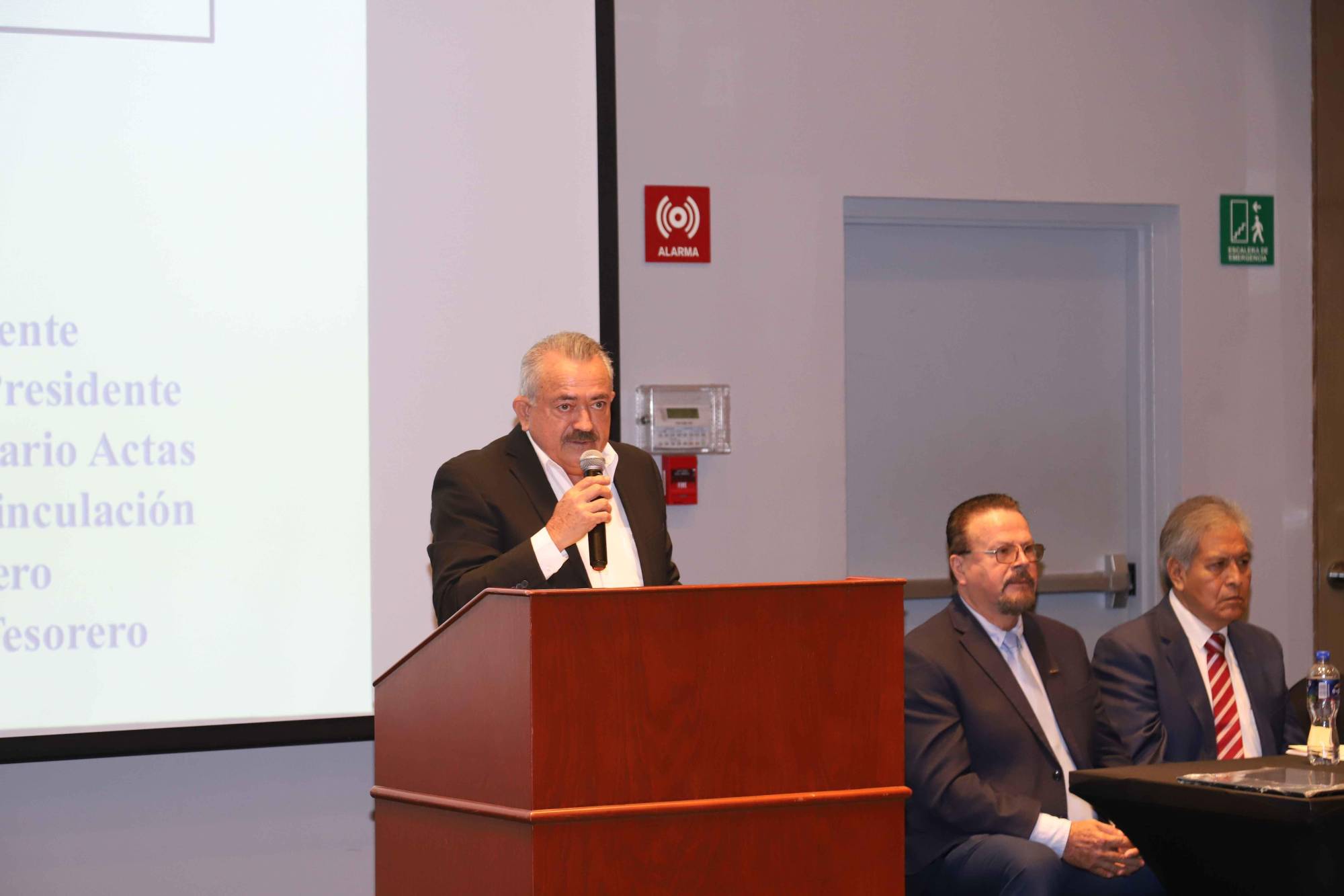 $!Óscar Soto Valle, presidente saliente, en su mensaje de despedida.