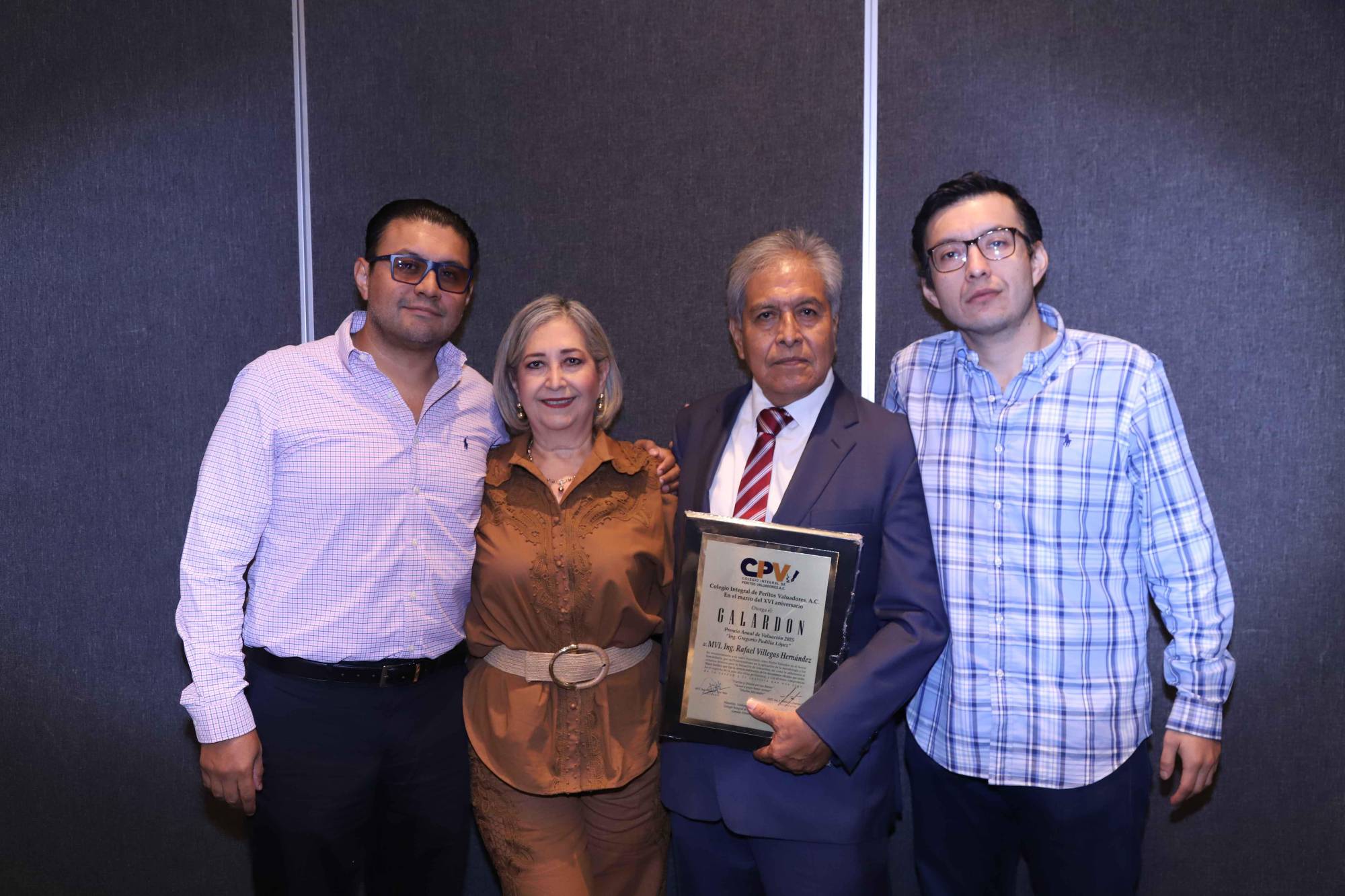 $!Rafael Villegas Godoy, Rosa María Godoy, Rafael Villegas Hernández y Carlos Alán Villegas Godoy.