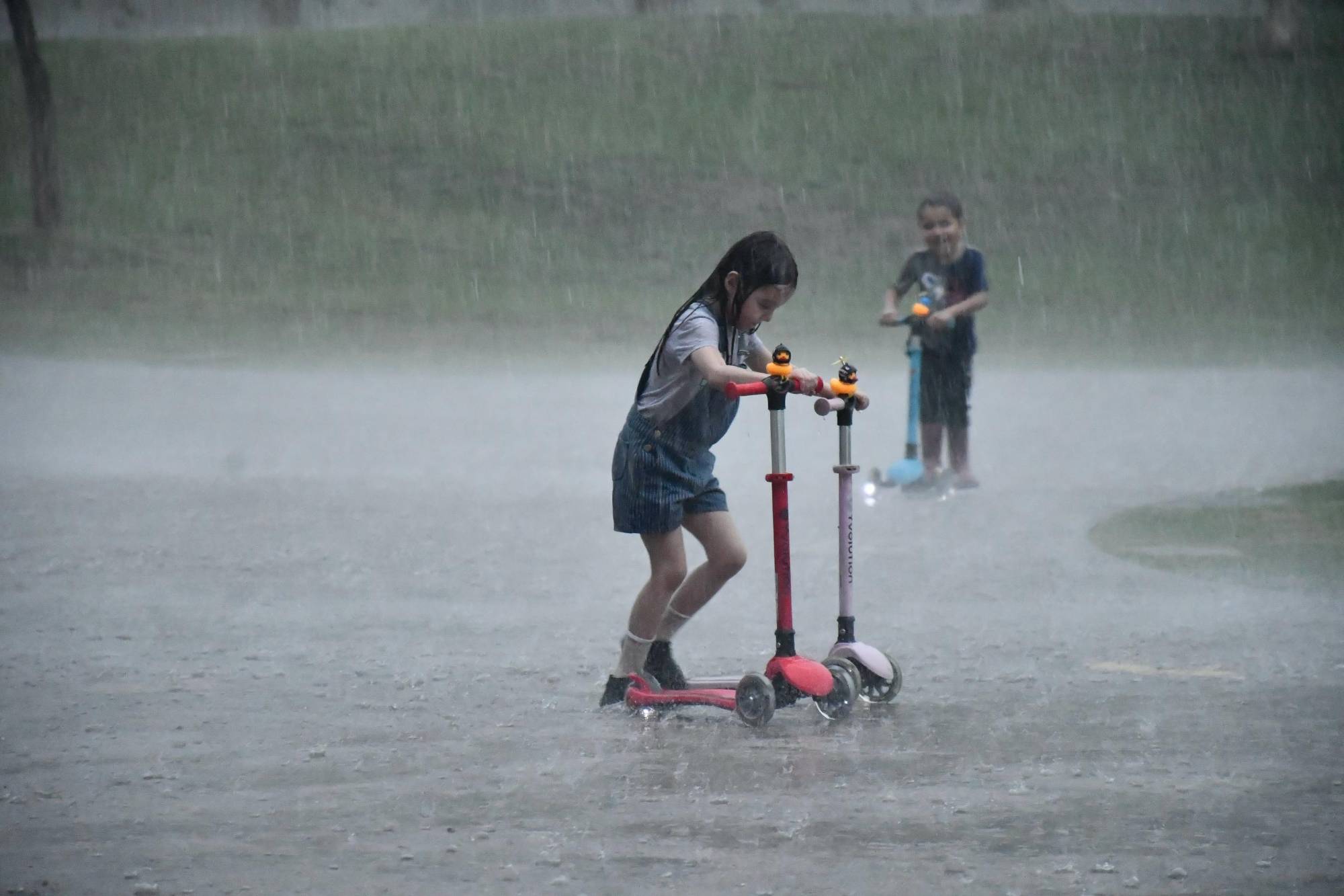 $!Fuerte lluvia se registra la tarde de este miércoles en Culiacán