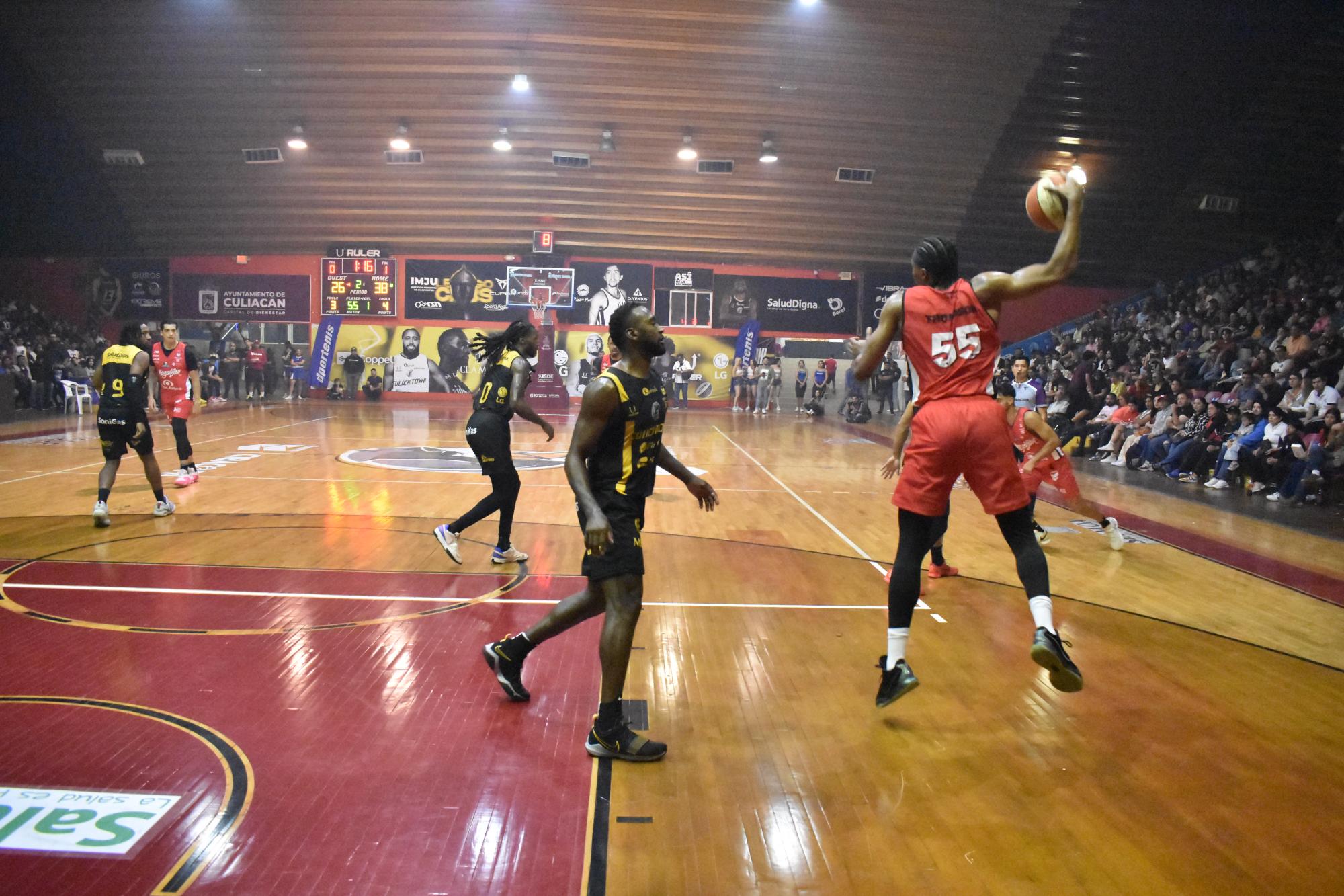 $!Caballeros de Culiacán se enfrentó a Venados Basketball de Mazatlán.