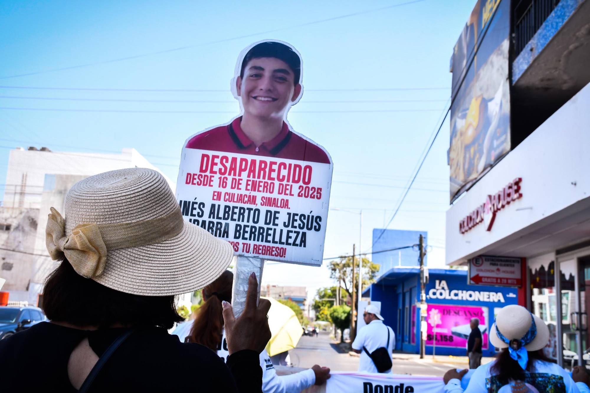 $!Colectivos de búsqueda exigen justicia por personas desaparecidas, en el Día de las Madres, en Culiacán