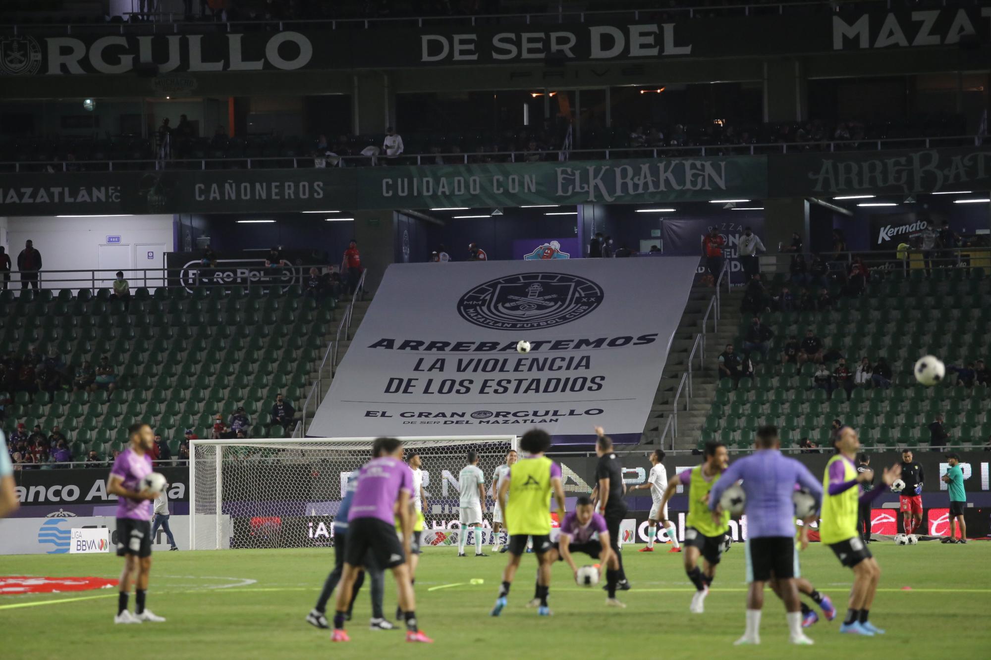 $!Reiteran cero tolerancia para quienes cometan actos ilícitos en el Mazatlán-Cruz Azul