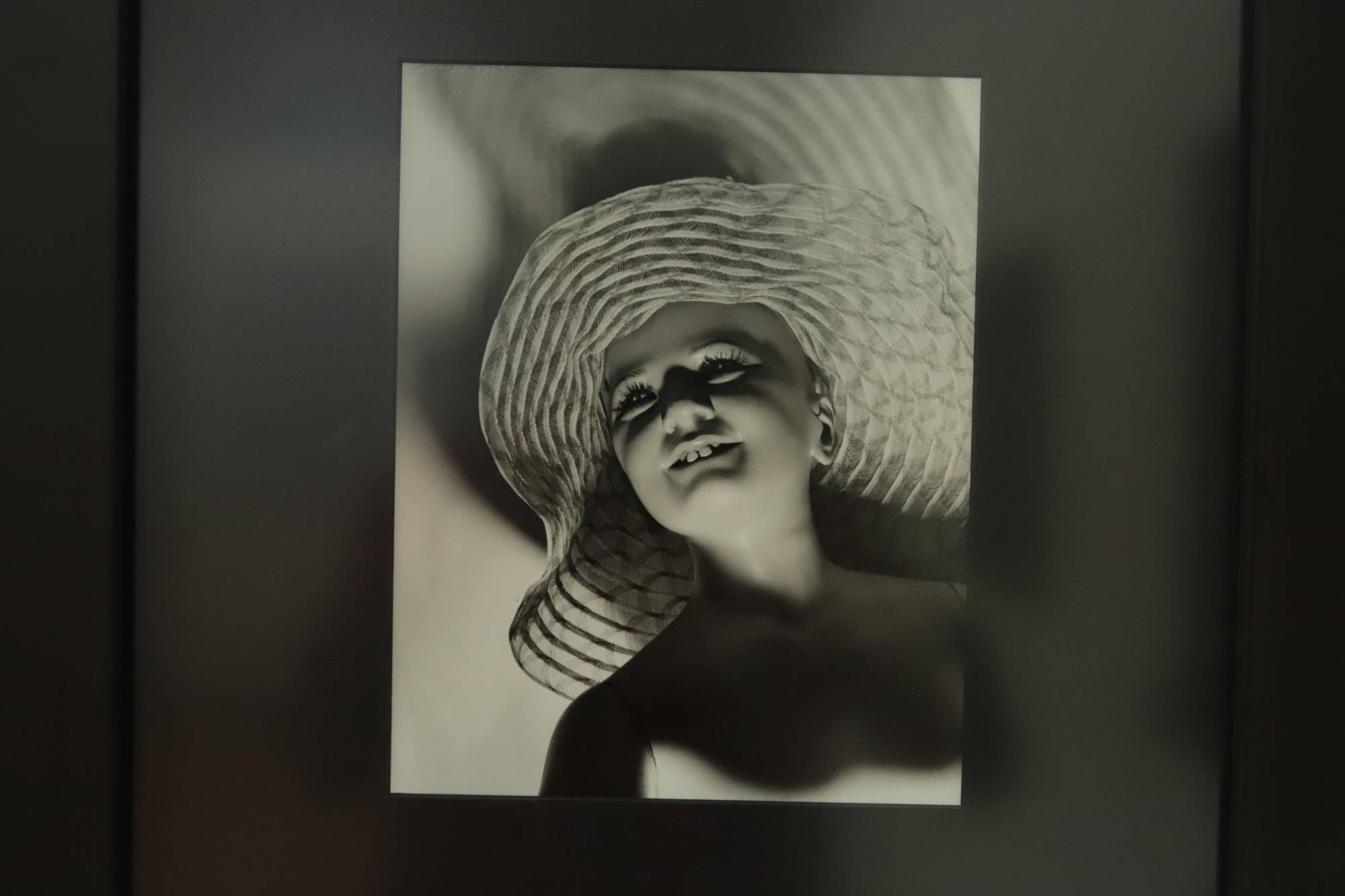 $!En el Museo de Arte de Mazatlán se expone la muestra integrada por cerca de 20 obras del fotógrafo sinaloense.