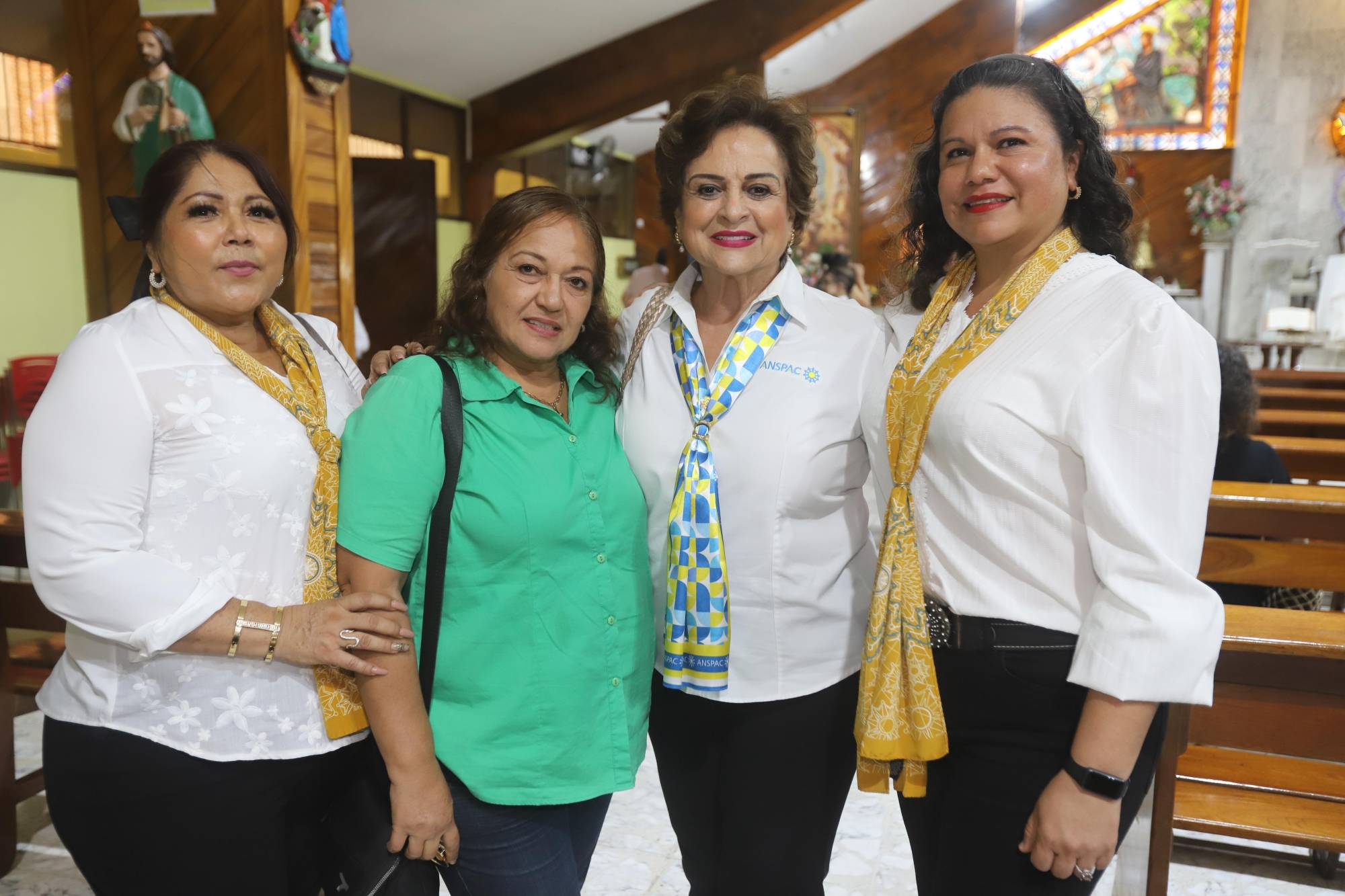 $!Zobeida Félix, Esdeina González, Rayito Arias de Rodríguez y Lucero Lara.