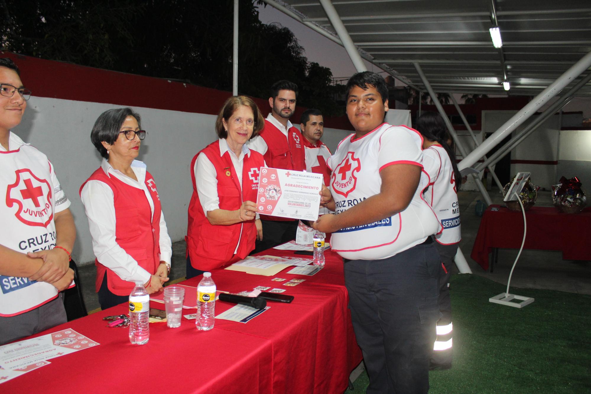 $!Cruz Roja Mazatlán entrega reconocimientos a voluntarios
