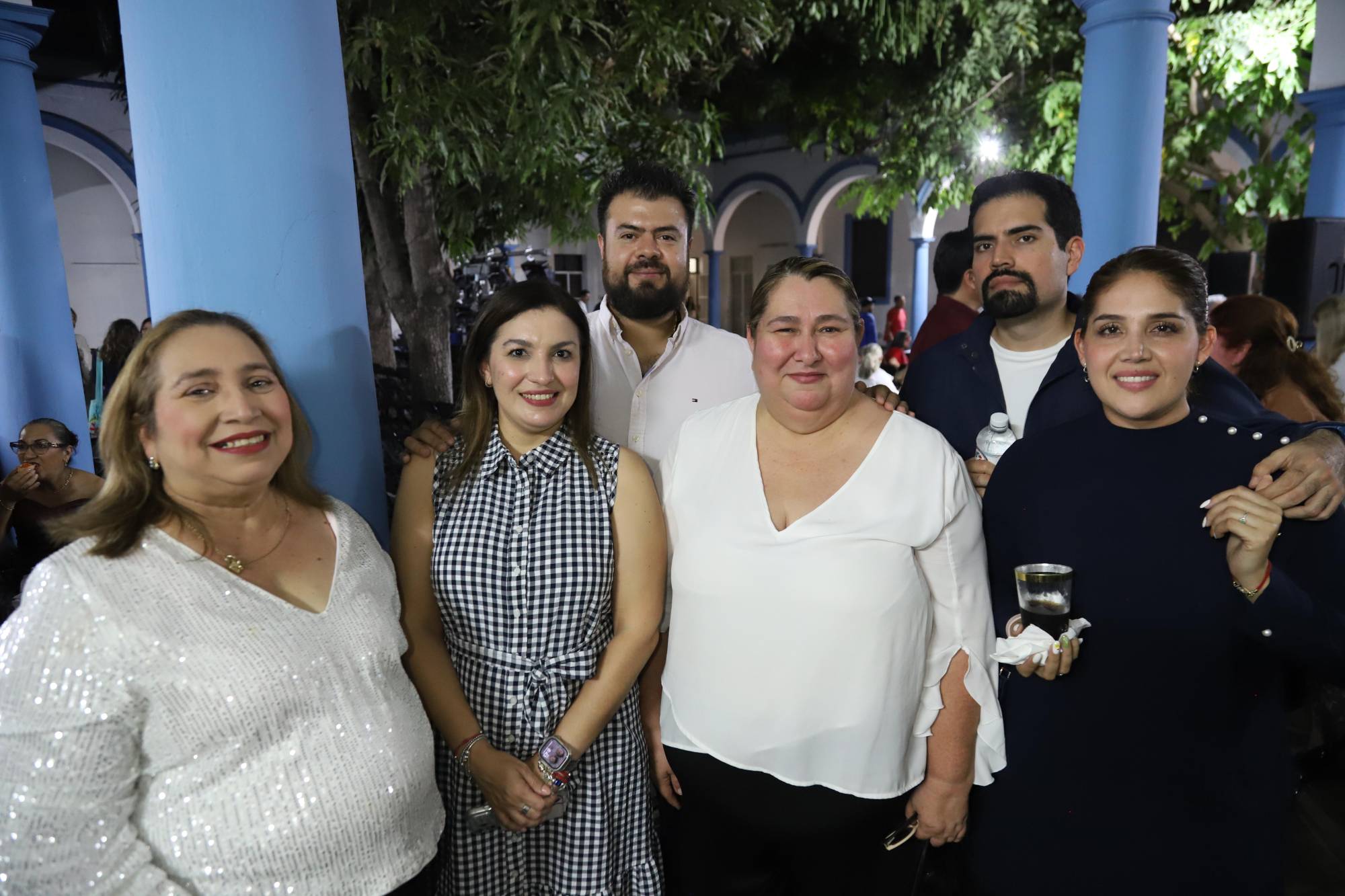 $!Los asistentes disfrutaron de una velada de música y solidaridad que permitió recaudar fondos para el beneficio de los niños de Casa del Mar.