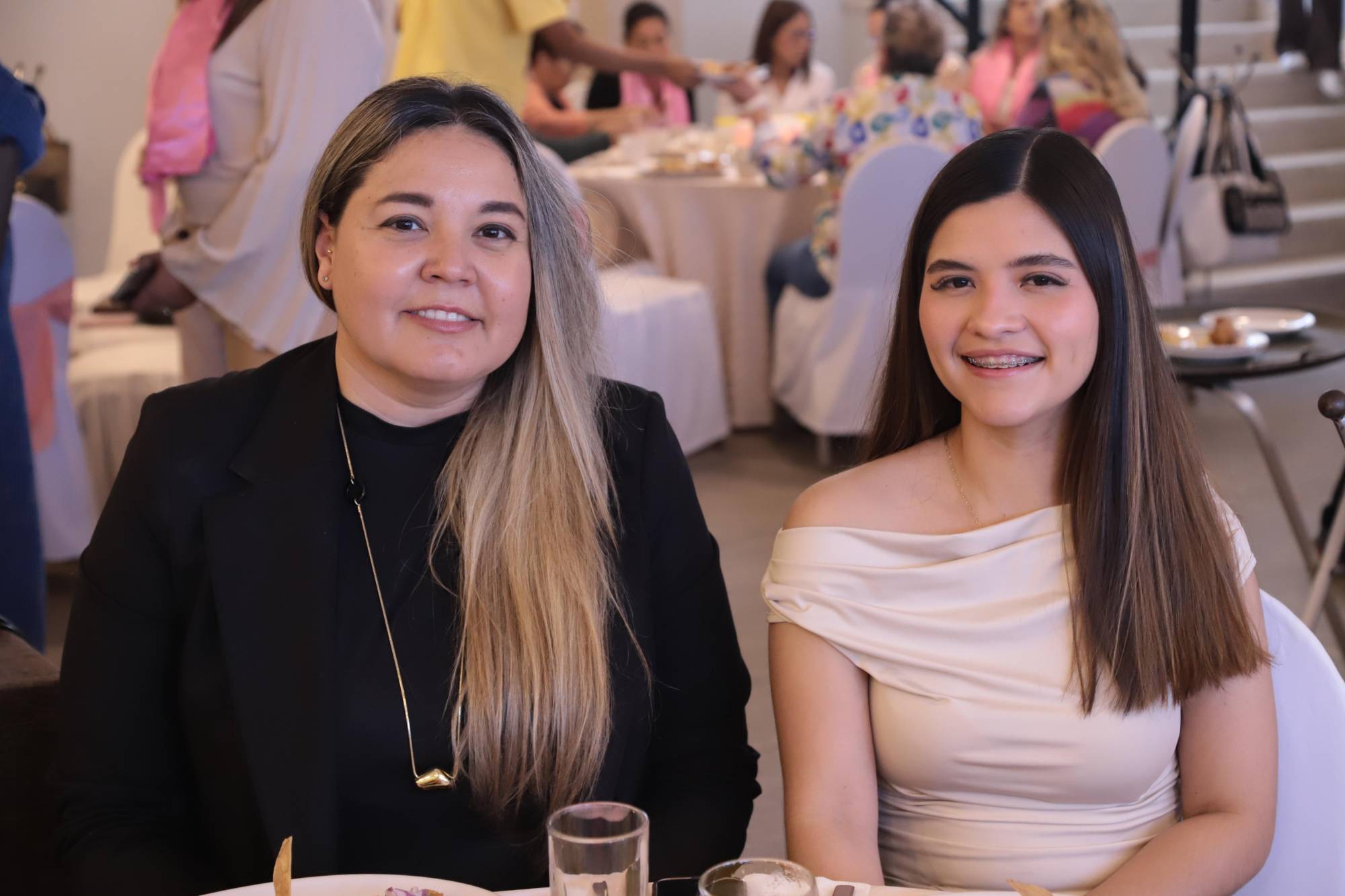 $!Laura Rendón y Frida García.