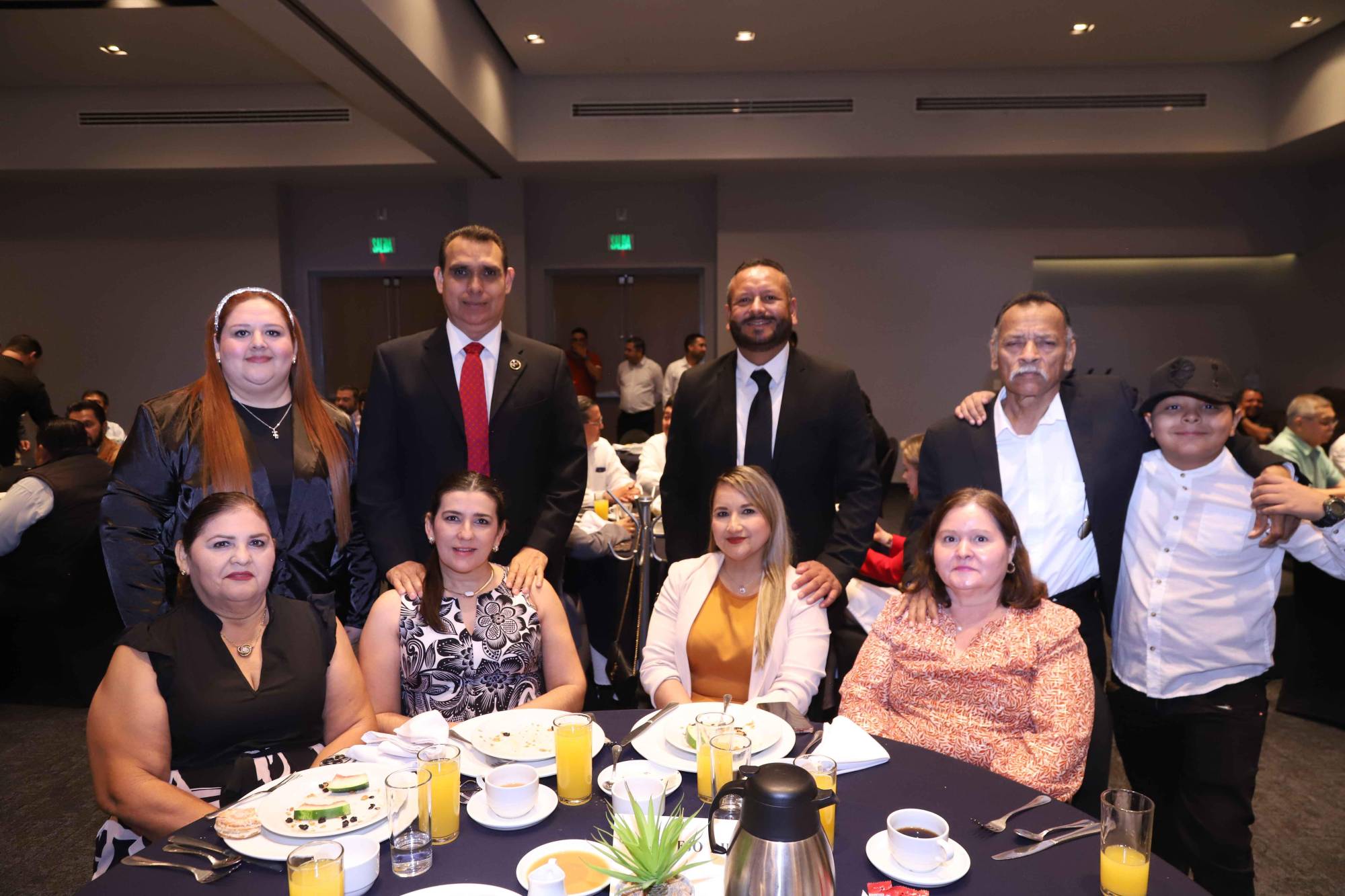 $!Gladis Pereda, Edmundo Santiesteban, Tláloc Altamirano, Celso y Haciel Benítez, Alicia Figueroa, Miriam Zataráin, Mayreli Ortega y Fernanda de la Herrán.