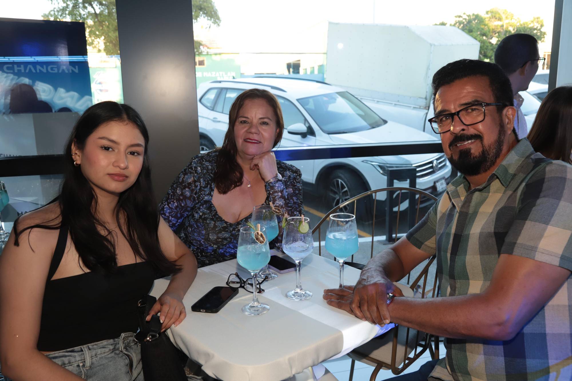 $!Mariam Ontiveros, Silvia García y Juan Osuna.