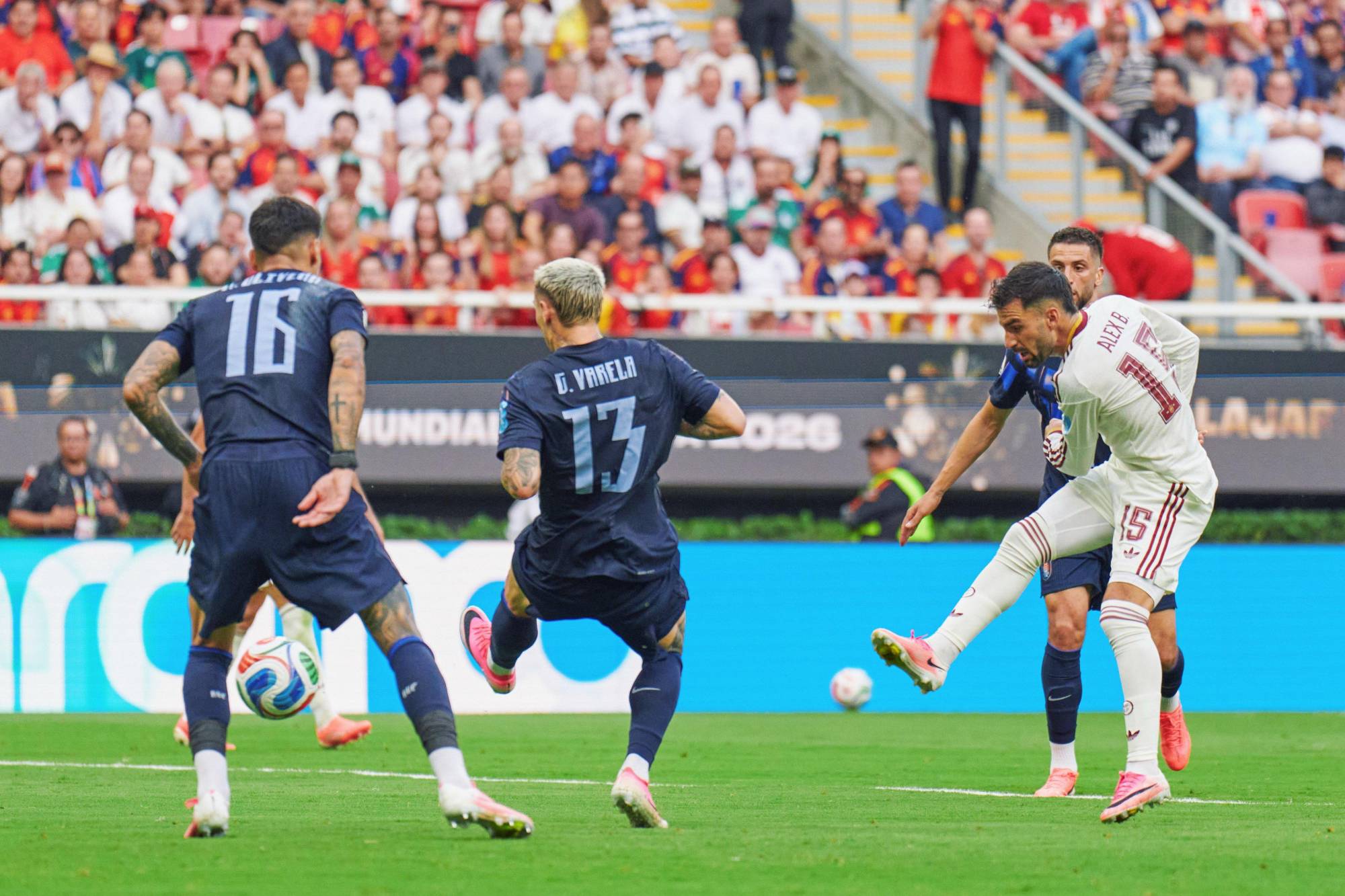$!Un error de Muslera clasifica a España como líder y deja fuera a Uruguay del Mundial