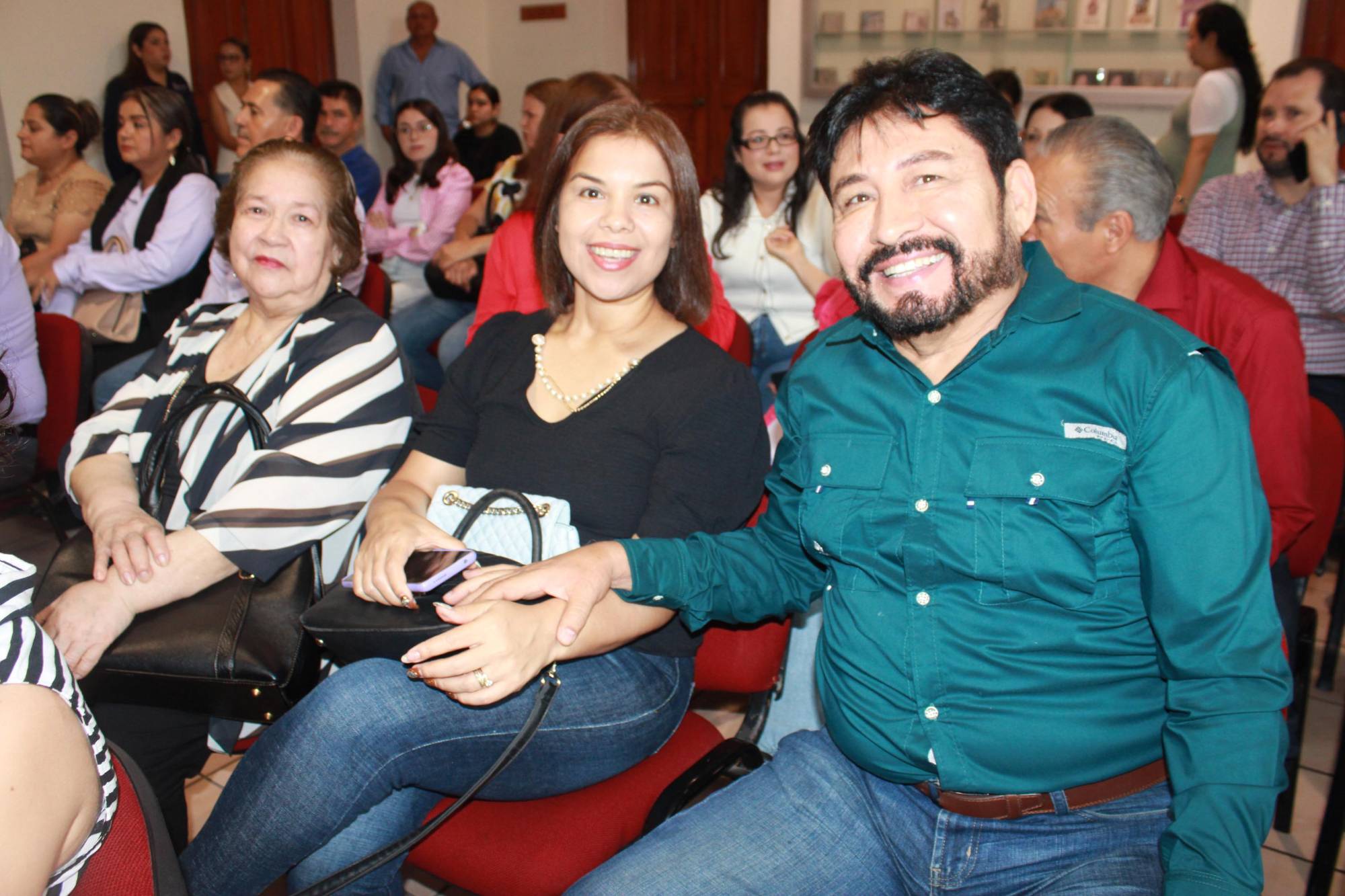 $!Martha Olivia Noris, Perla Olivia Cabanillas y José Antonio Ramírez.