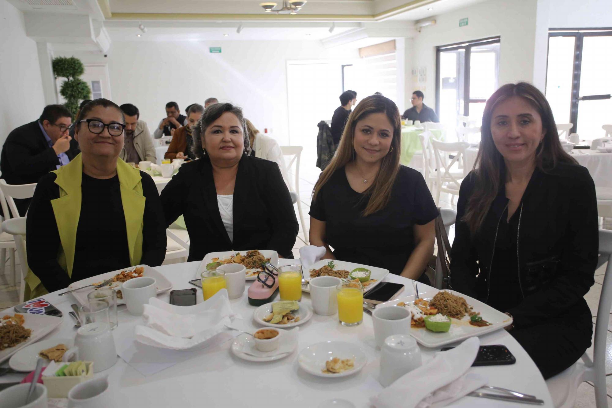 $!Rosa del Carmen Lizárraga Bernal, Sonia Lizárraga, Dunia Ocegueda y Verónica Estrada.