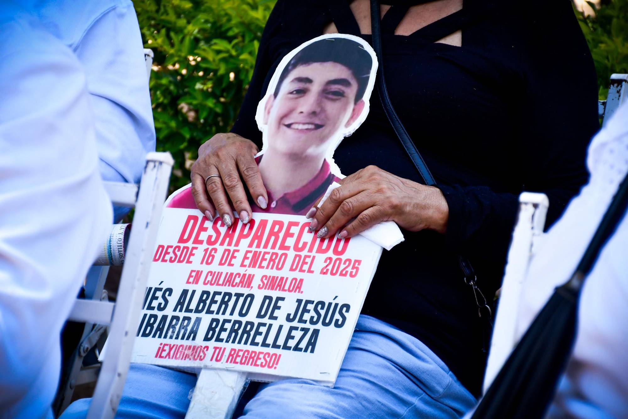 $!Colectivos de búsqueda exigen justicia por personas desaparecidas, en el Día de las Madres, en Culiacán