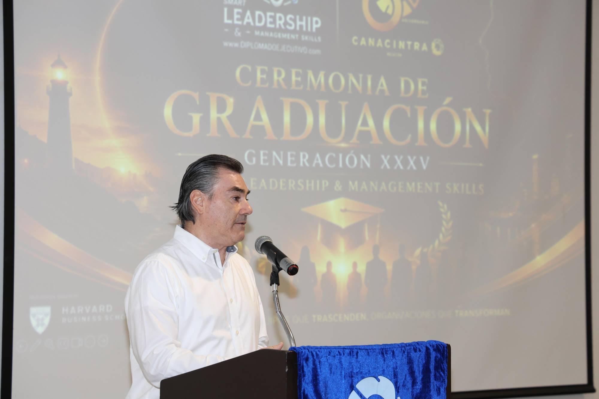 $!Víctor Humarán expresó unas palabras a los presentes.