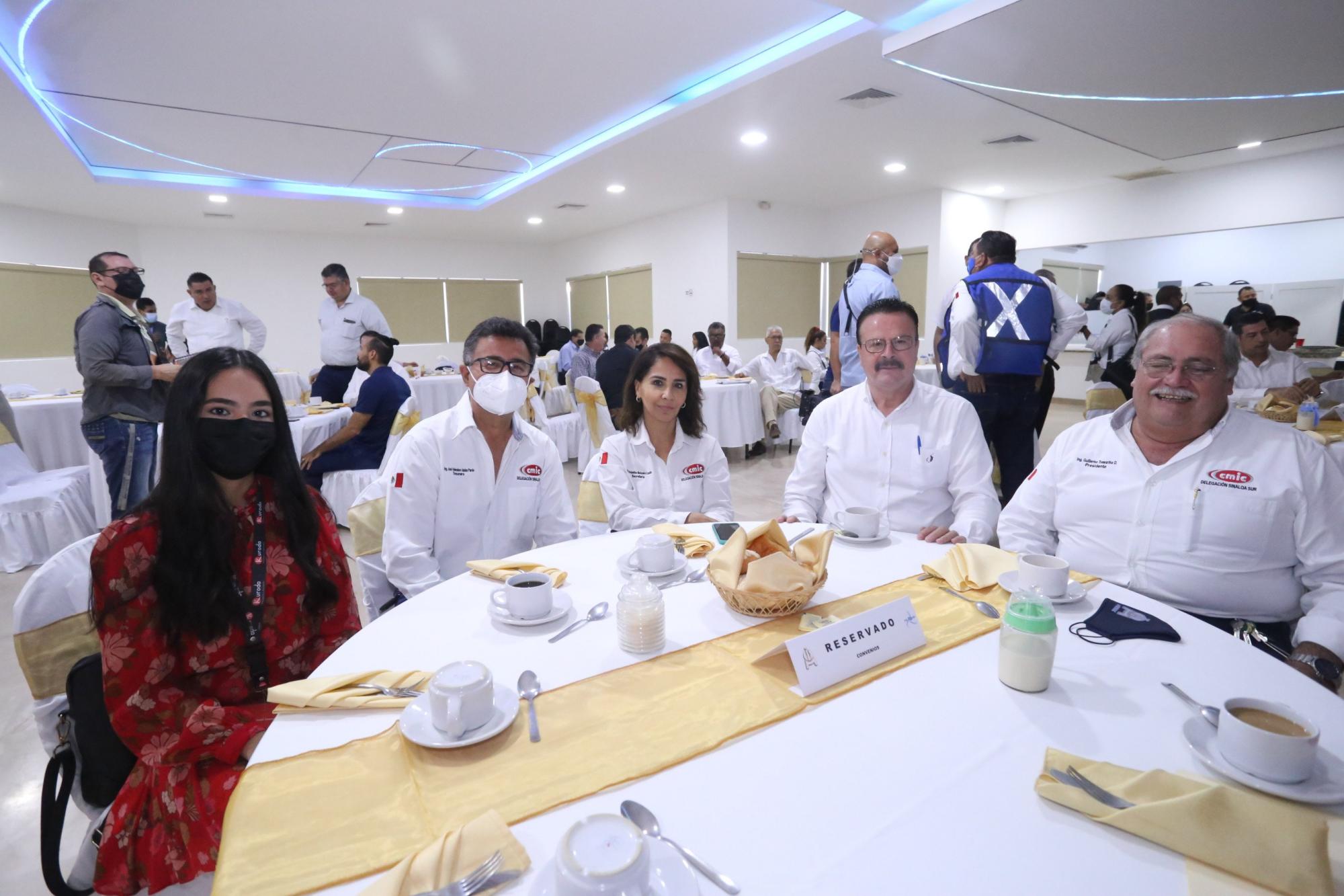 $!Irasema Kuroda Zamora, Eleodoro Valdez, Jacqueline Meixuiero, Hugomar Peraza y Guillermo Trewartha.