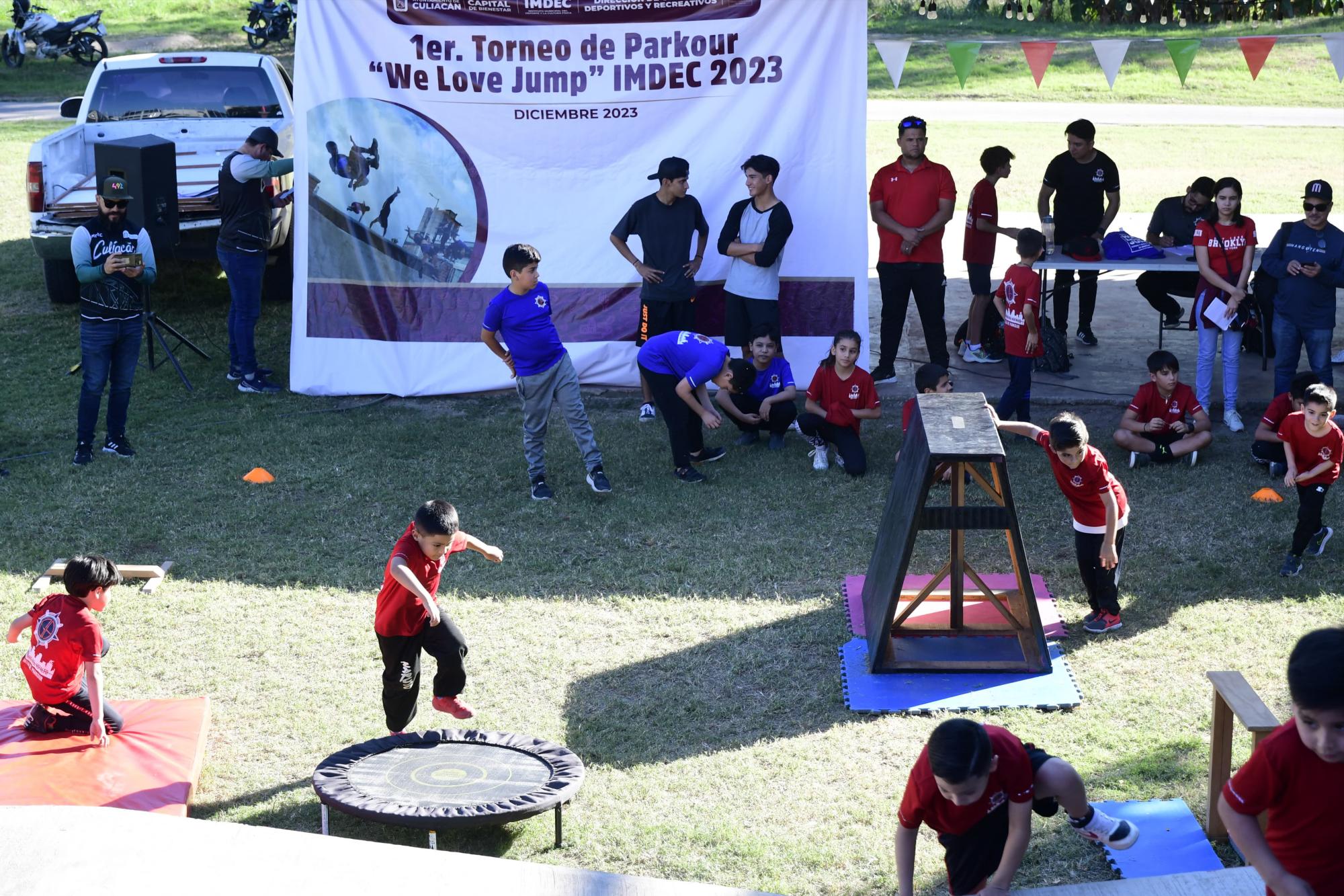 $!Lucen habilidades en Torneo de Parkour We Love Jump-Imdec 2023