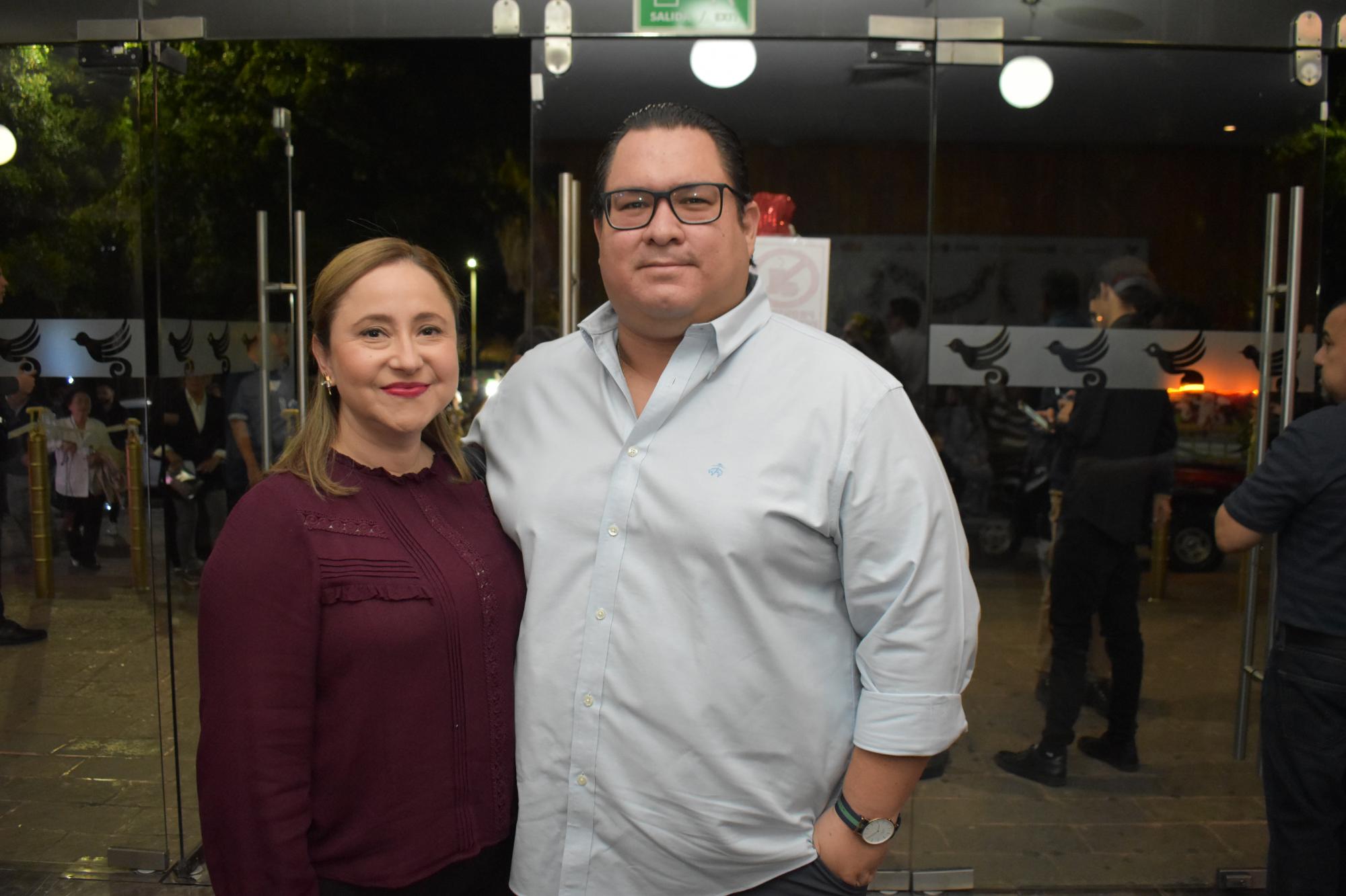 $!Sarahaí Meza y Jesús García Santos.
